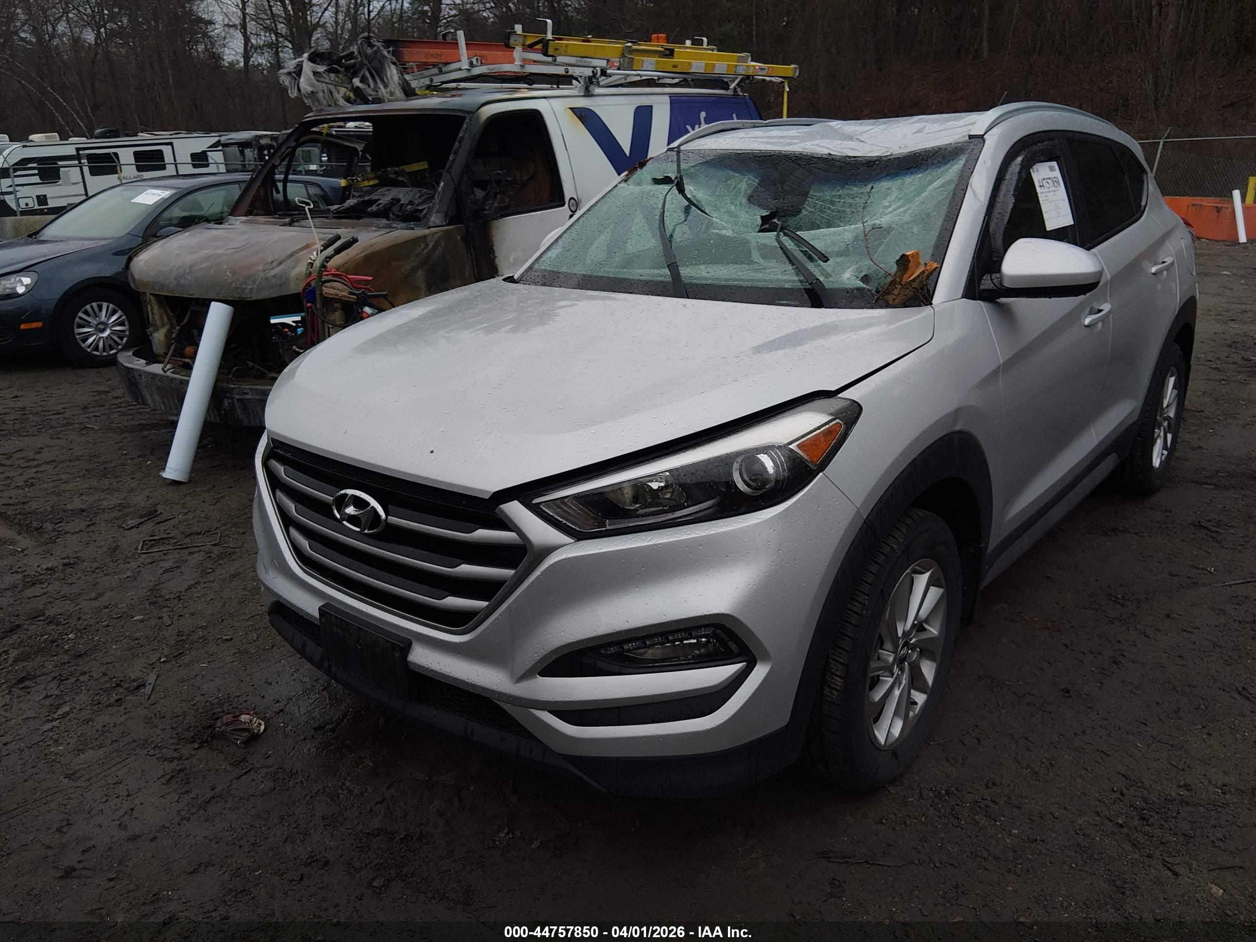 HYUNDAI TUCSON image 2