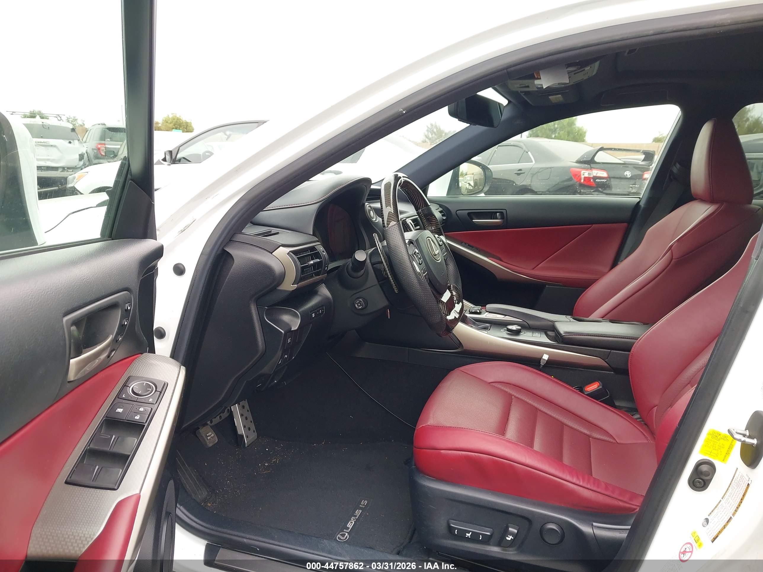 LEXUS IS image 5