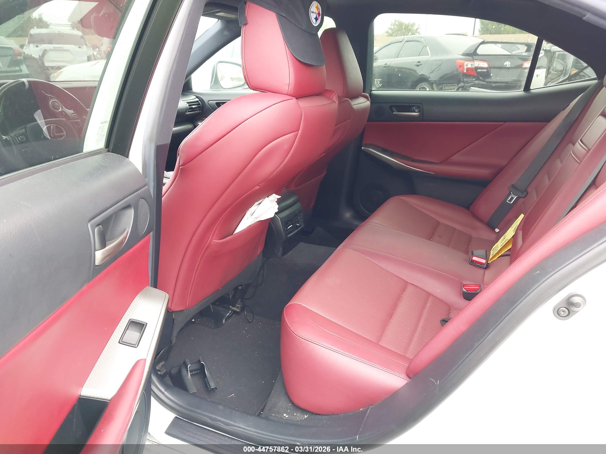 LEXUS IS image 8