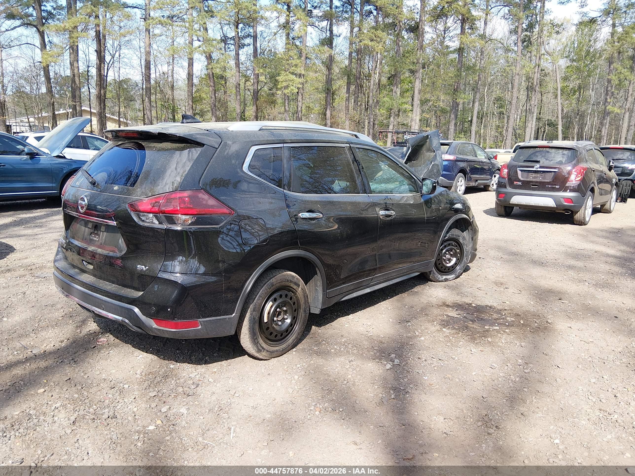 NISSAN ROGUE image 4