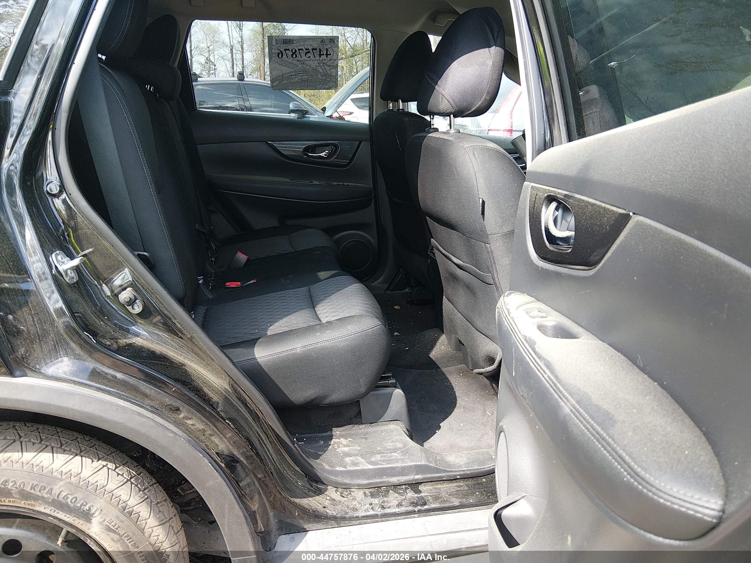 NISSAN ROGUE image 8