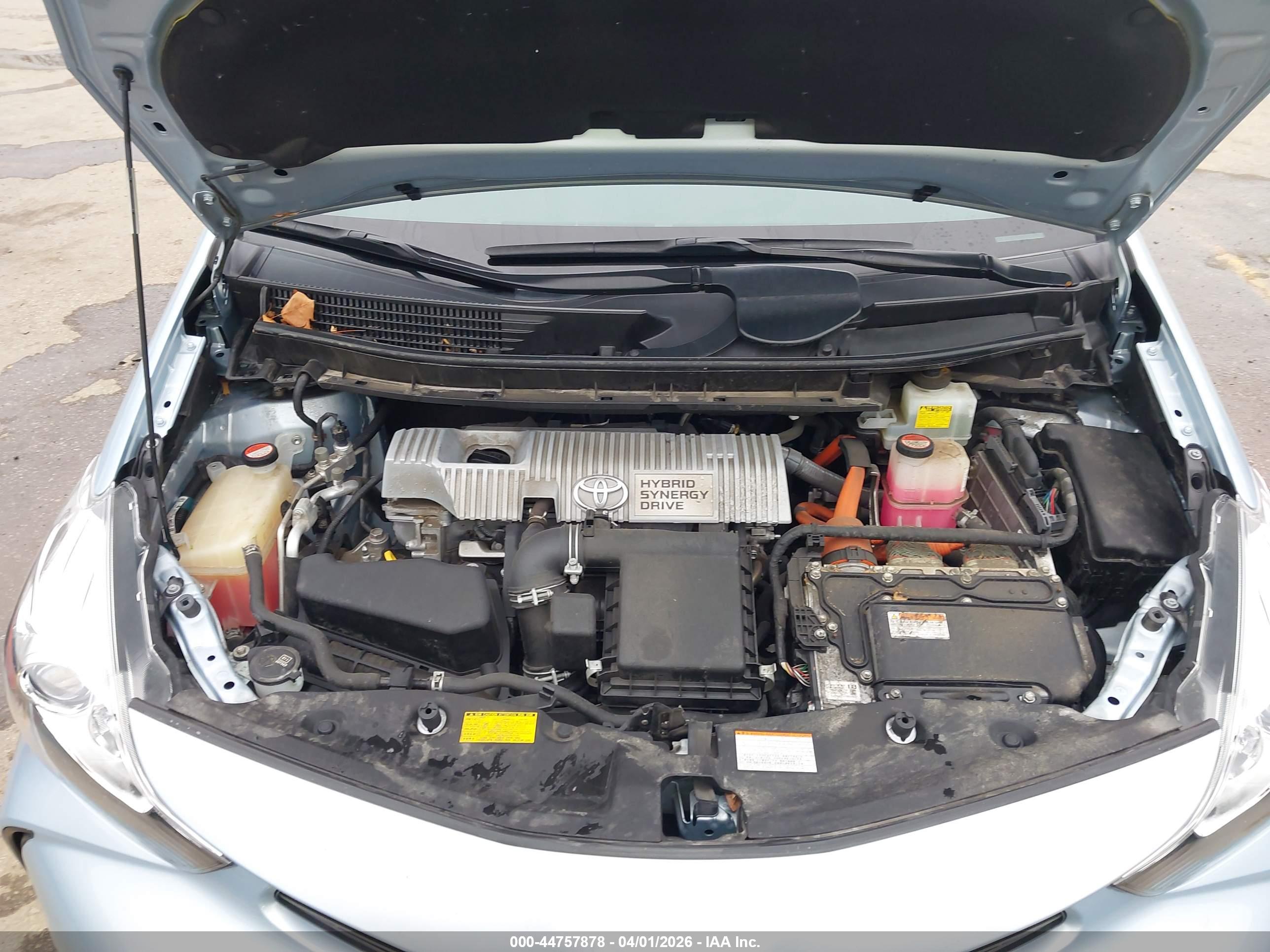 TOYOTA PRIUS image 10