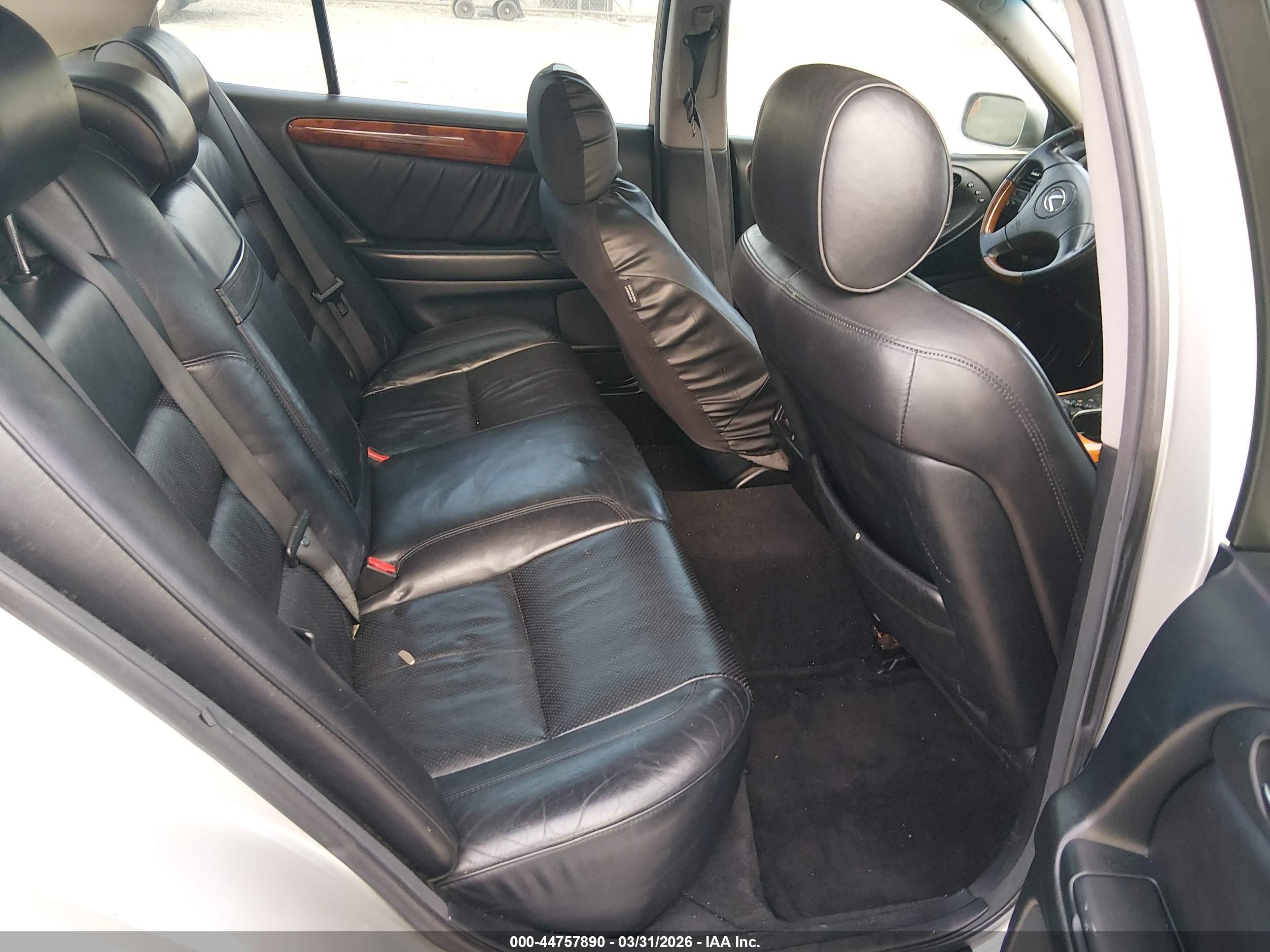 LEXUS GS image 8