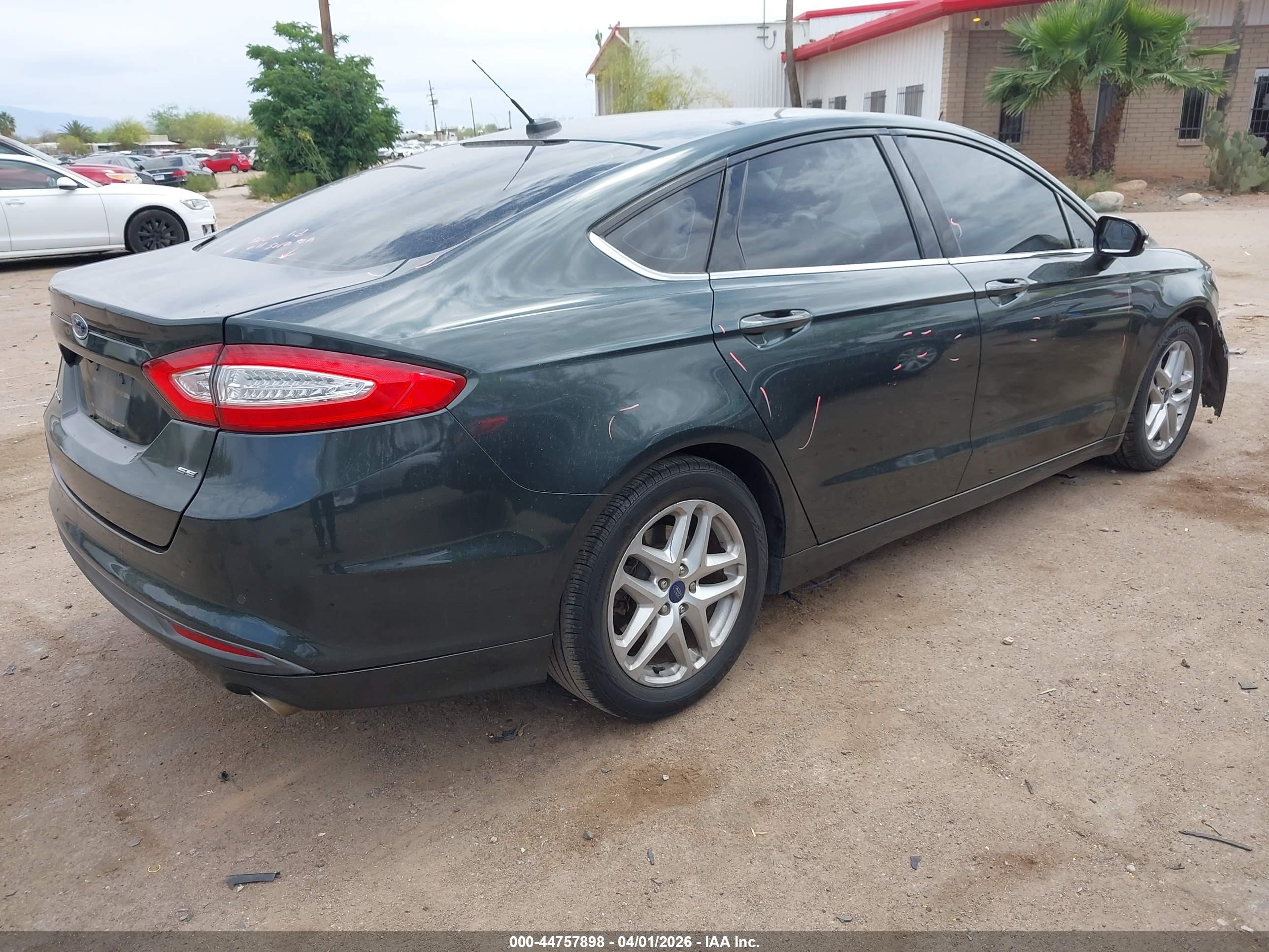 FORD FUSION image 4