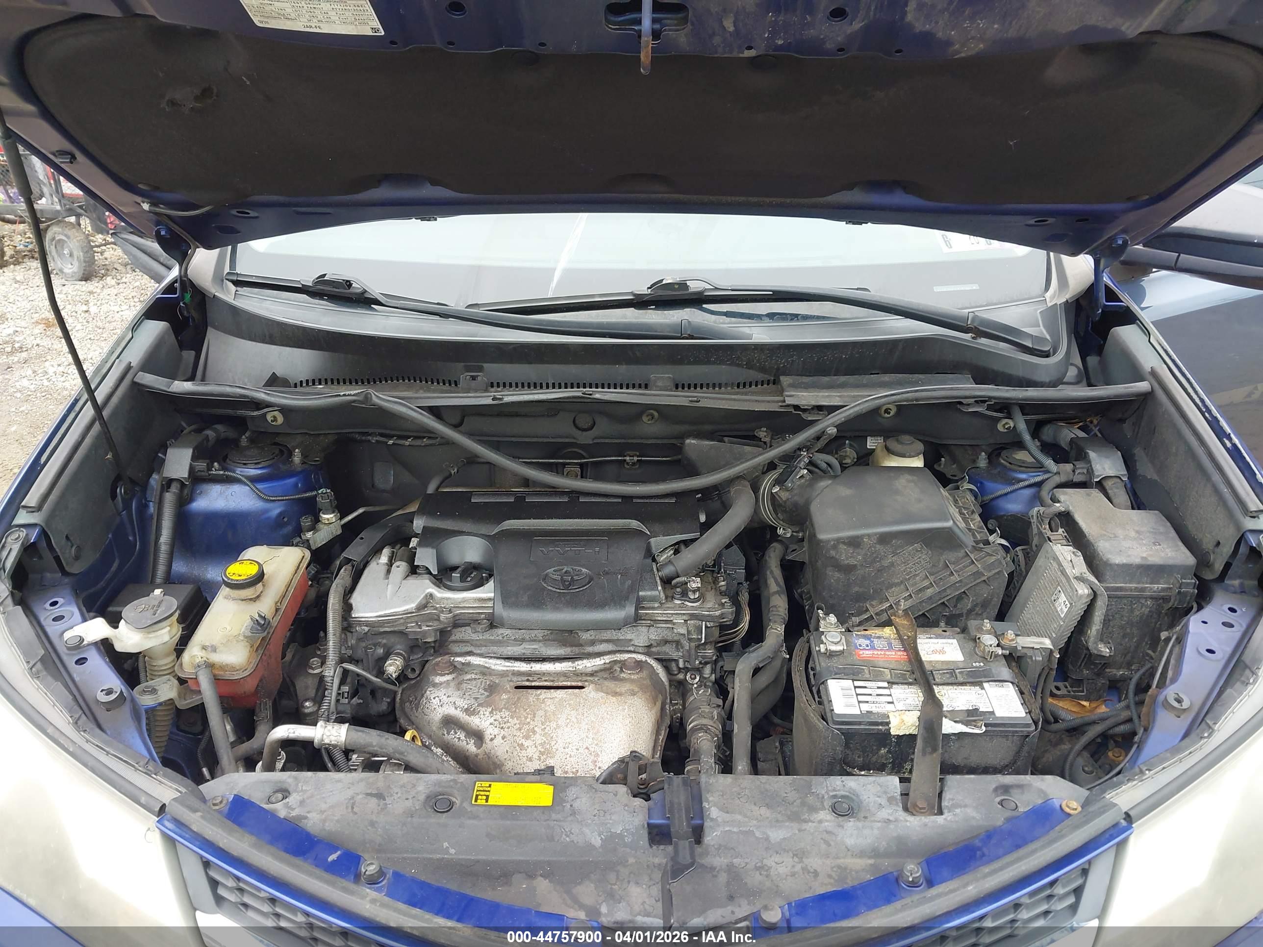 TOYOTA RAV4 image 10