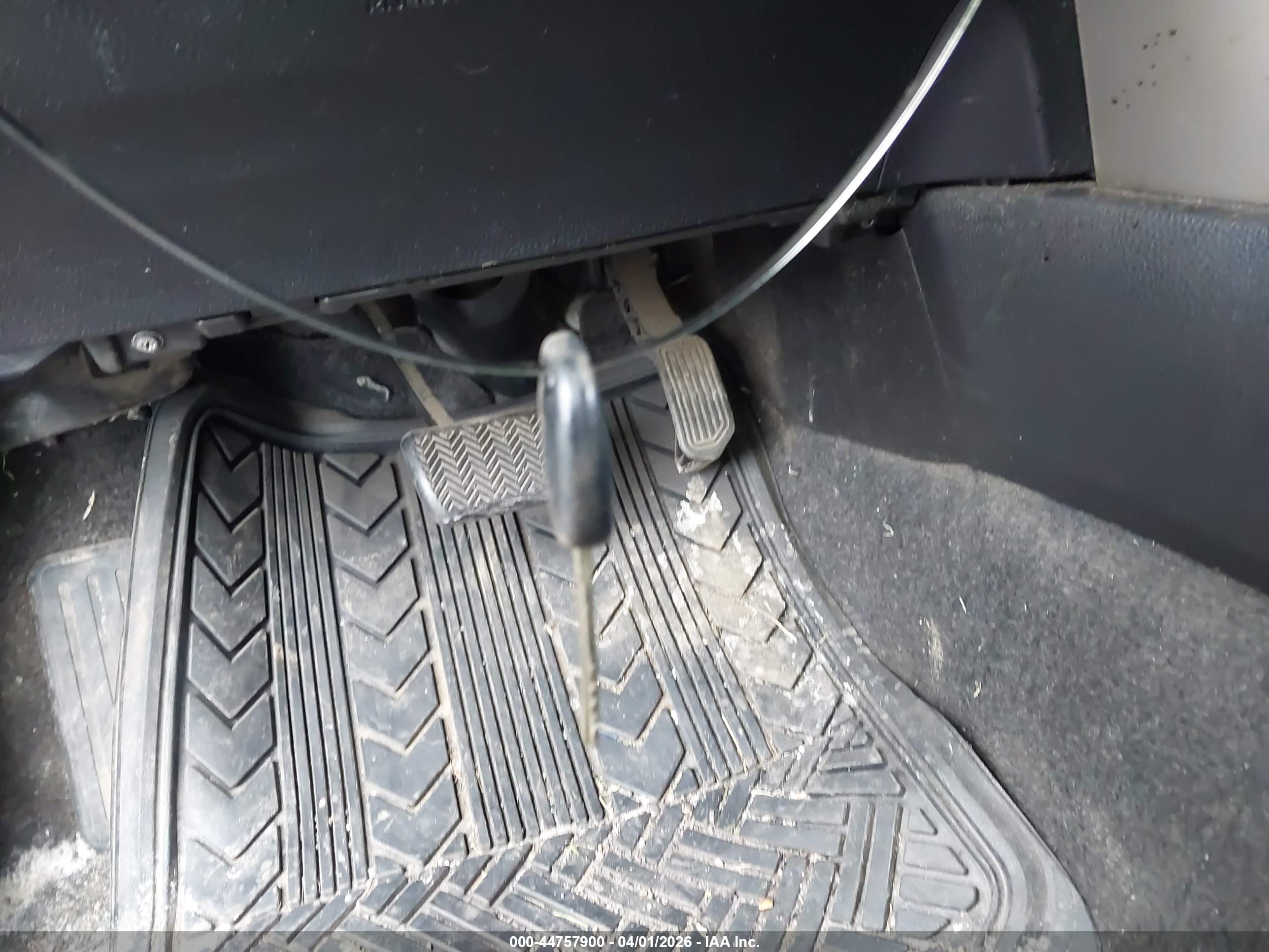 TOYOTA RAV4 image 11