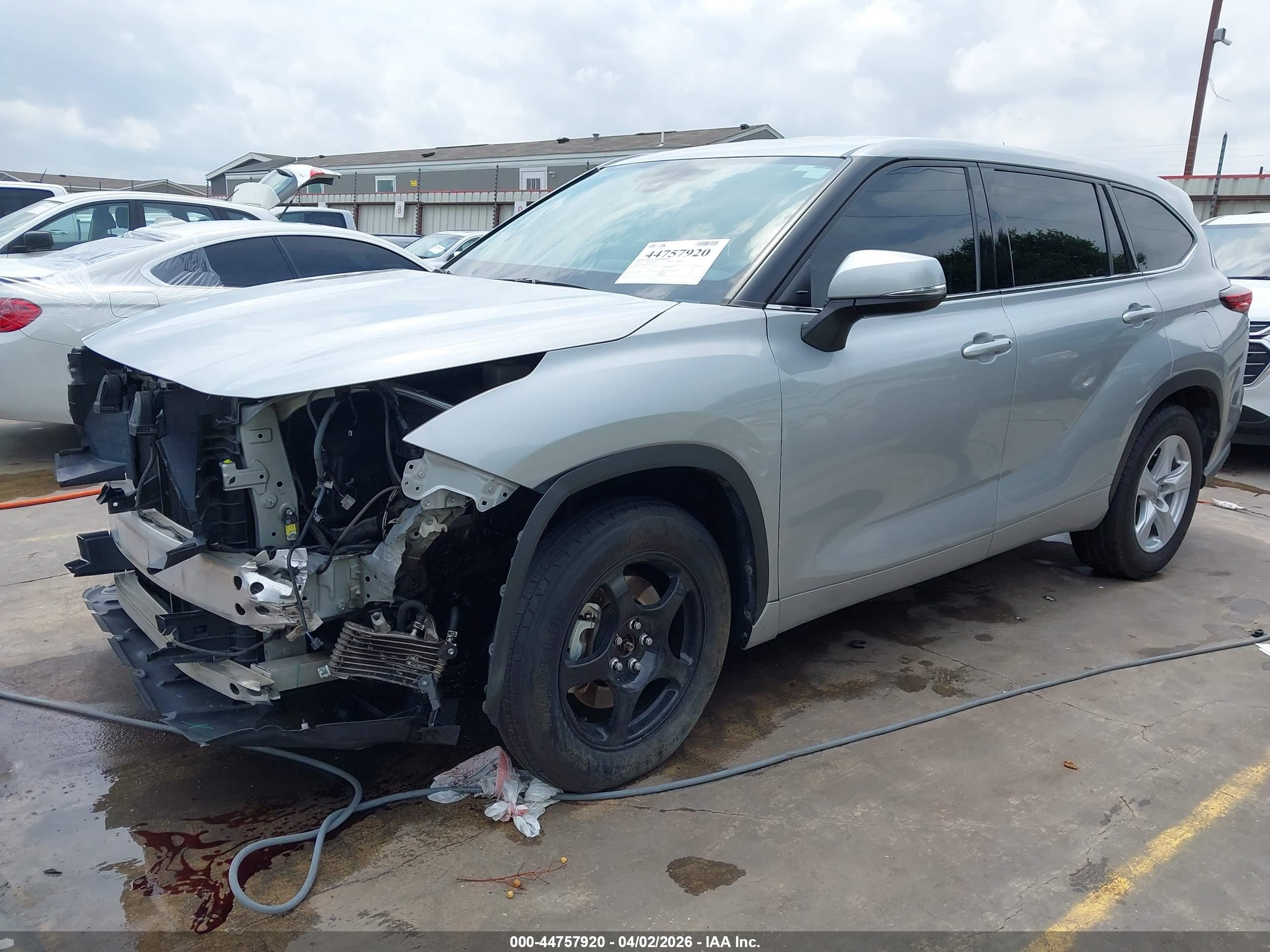 TOYOTA HIGHLANDER image 2