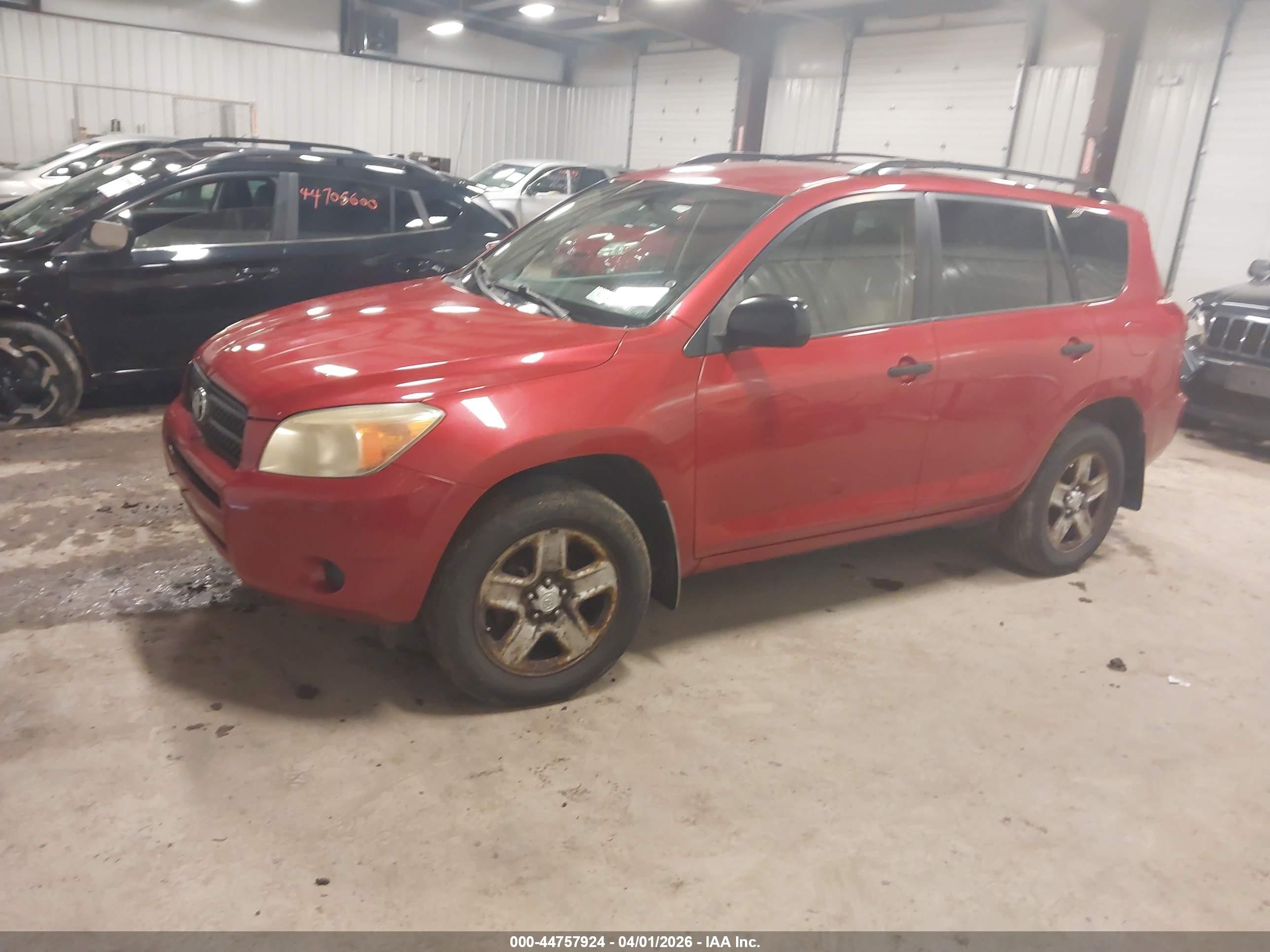 TOYOTA RAV4 image 2