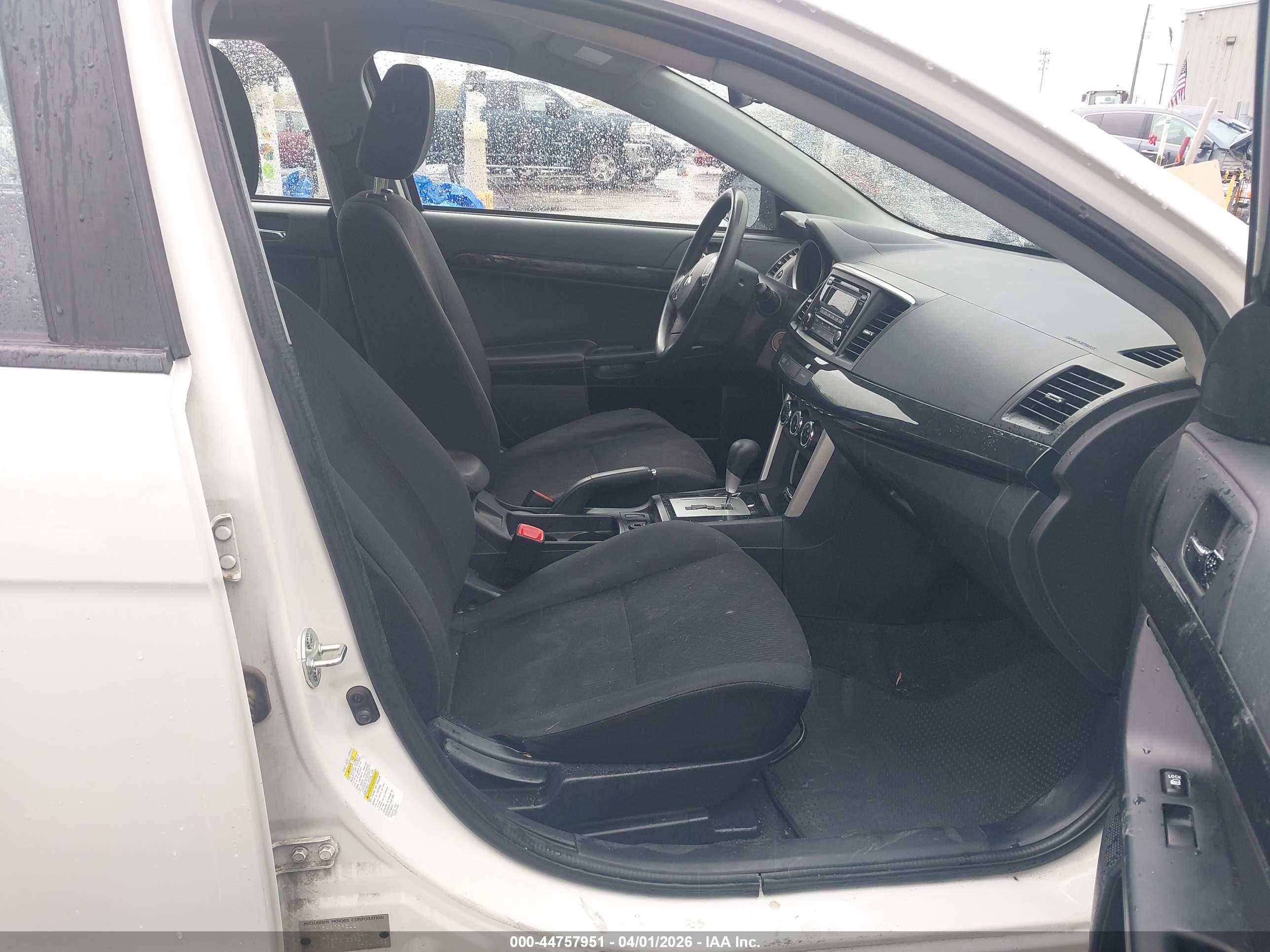 MITSUBISHI LANCER image 5