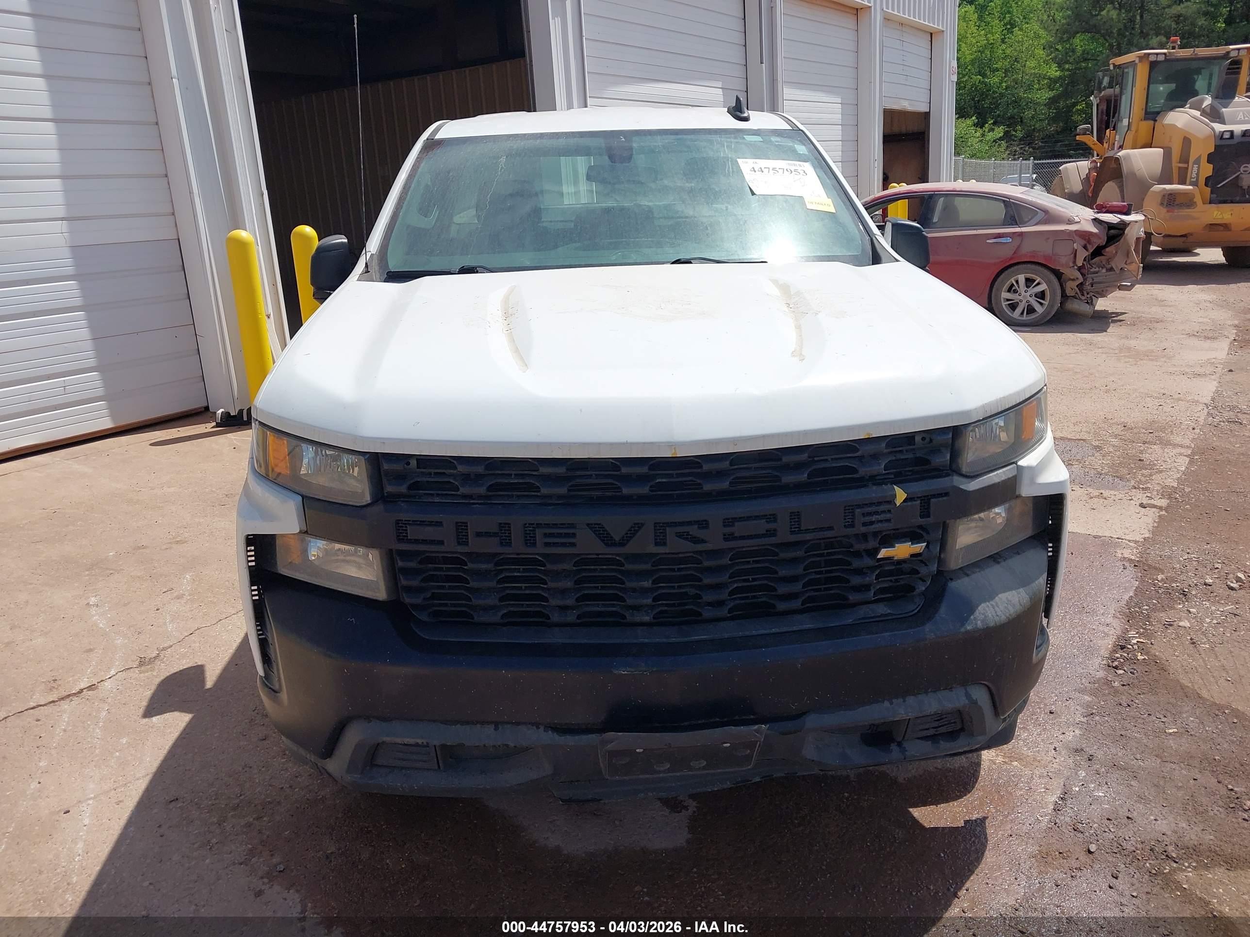 CHEVROLET SILVERADO image 6