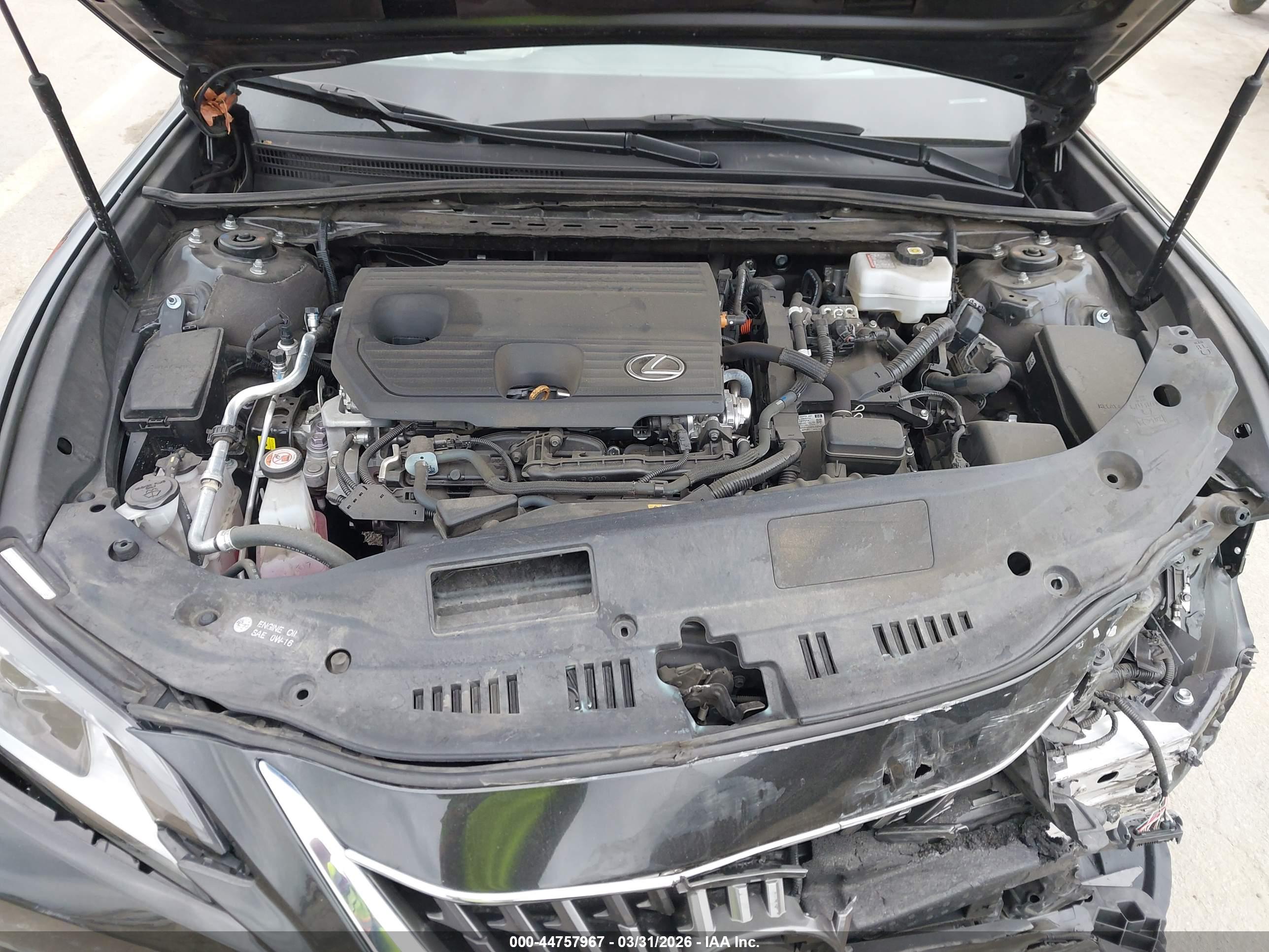 LEXUS ES image 10