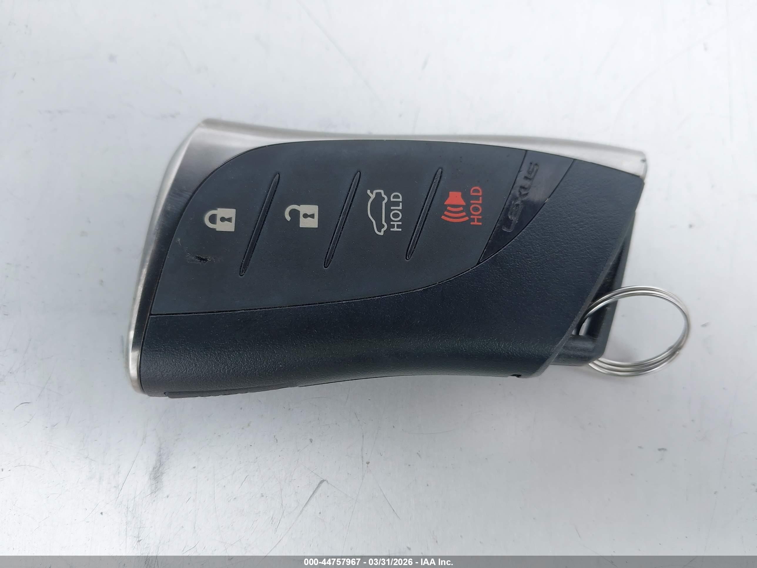 LEXUS ES image 11