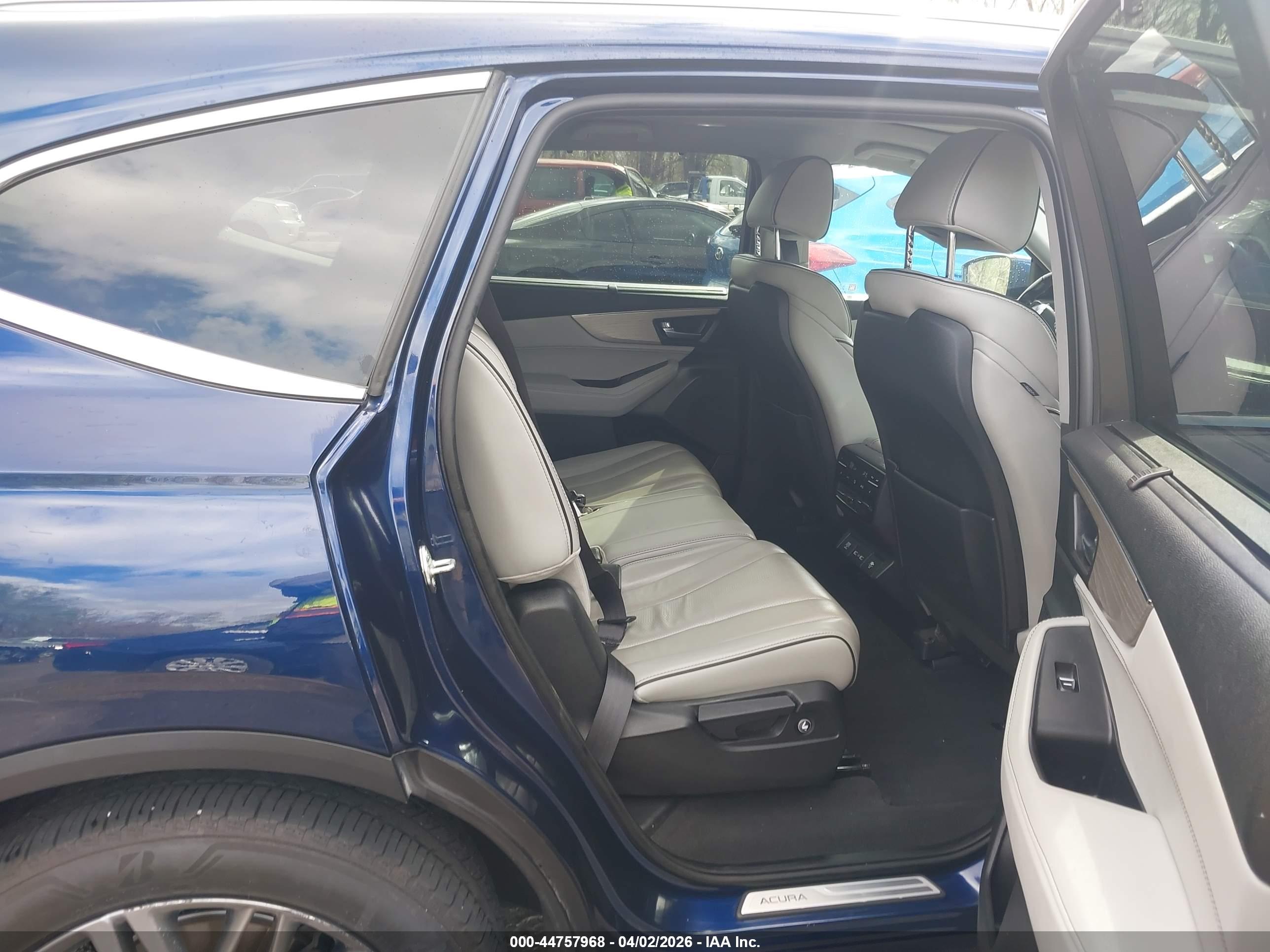 ACURA MDX image 8