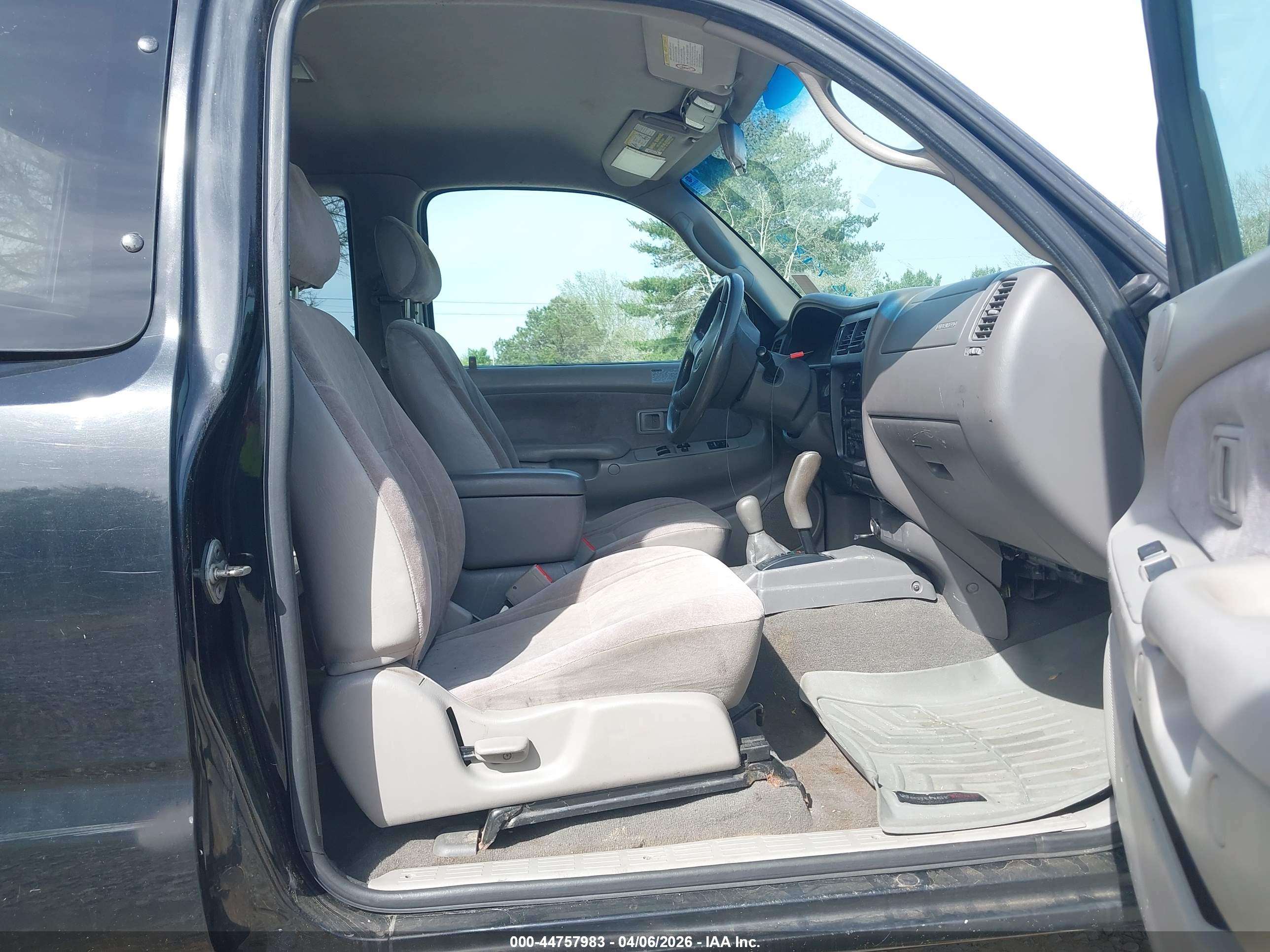 TOYOTA TACOMA image 5