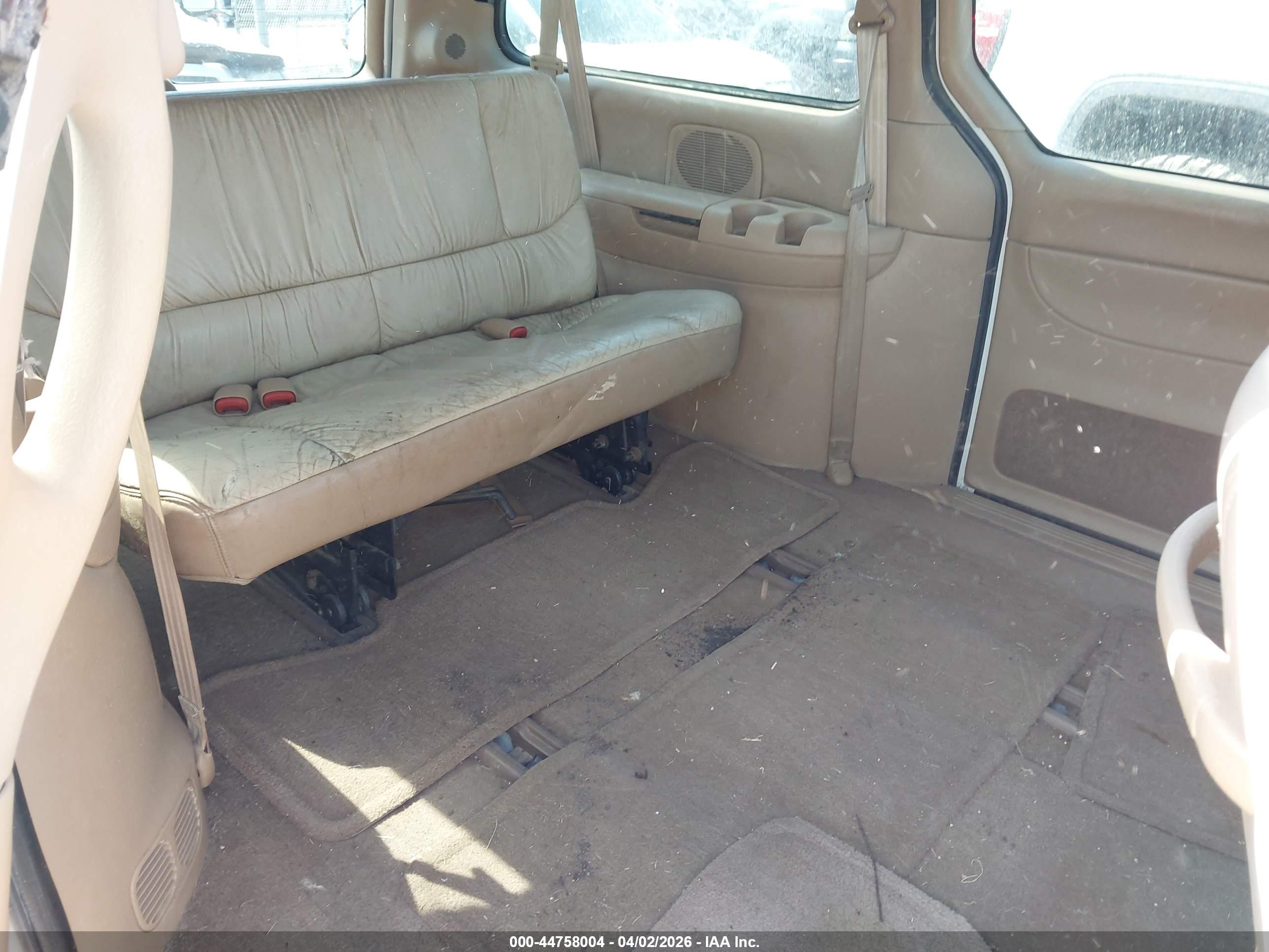 CHRYSLER TOWN image 8