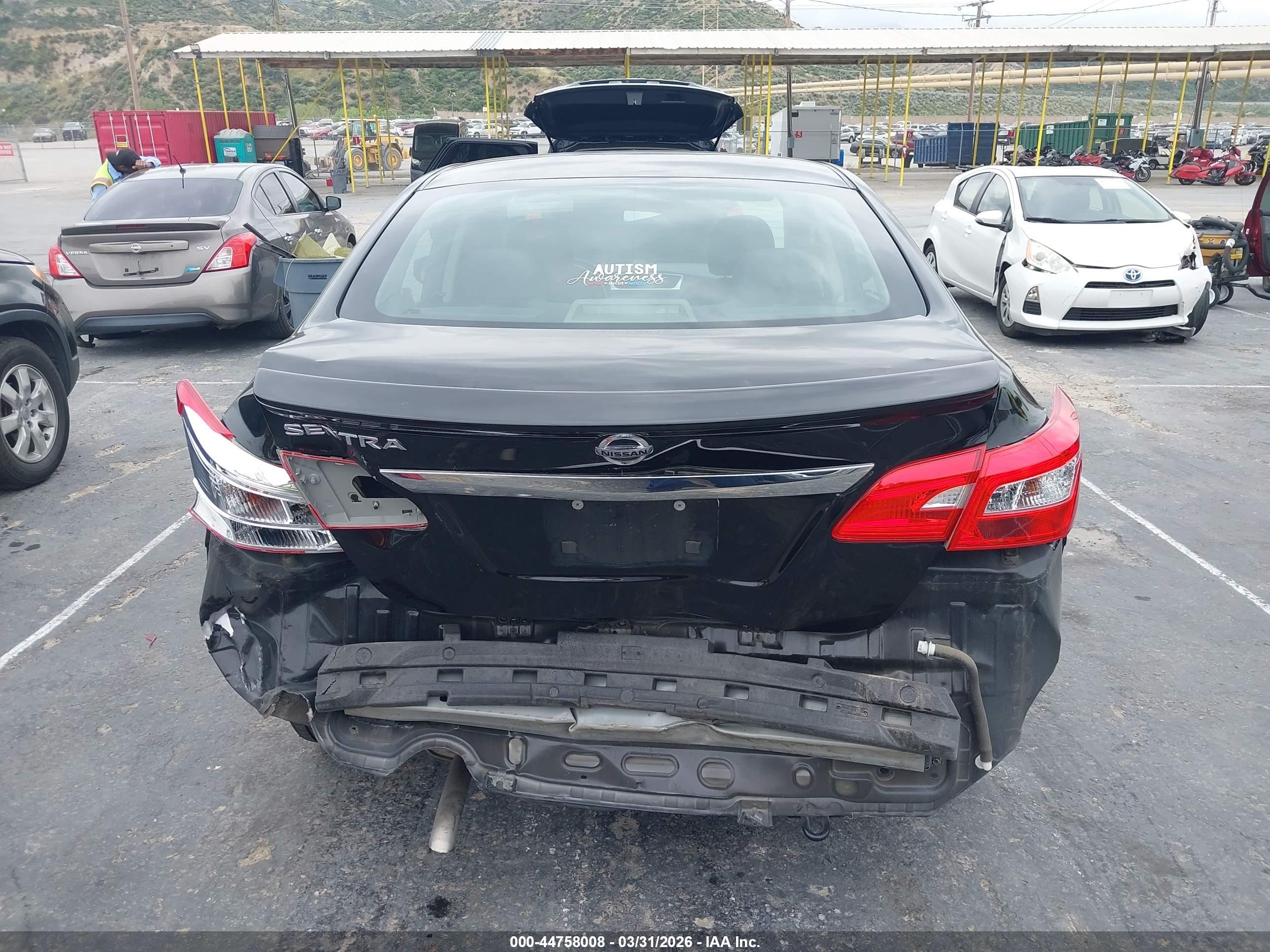 NISSAN SENTRA image 6