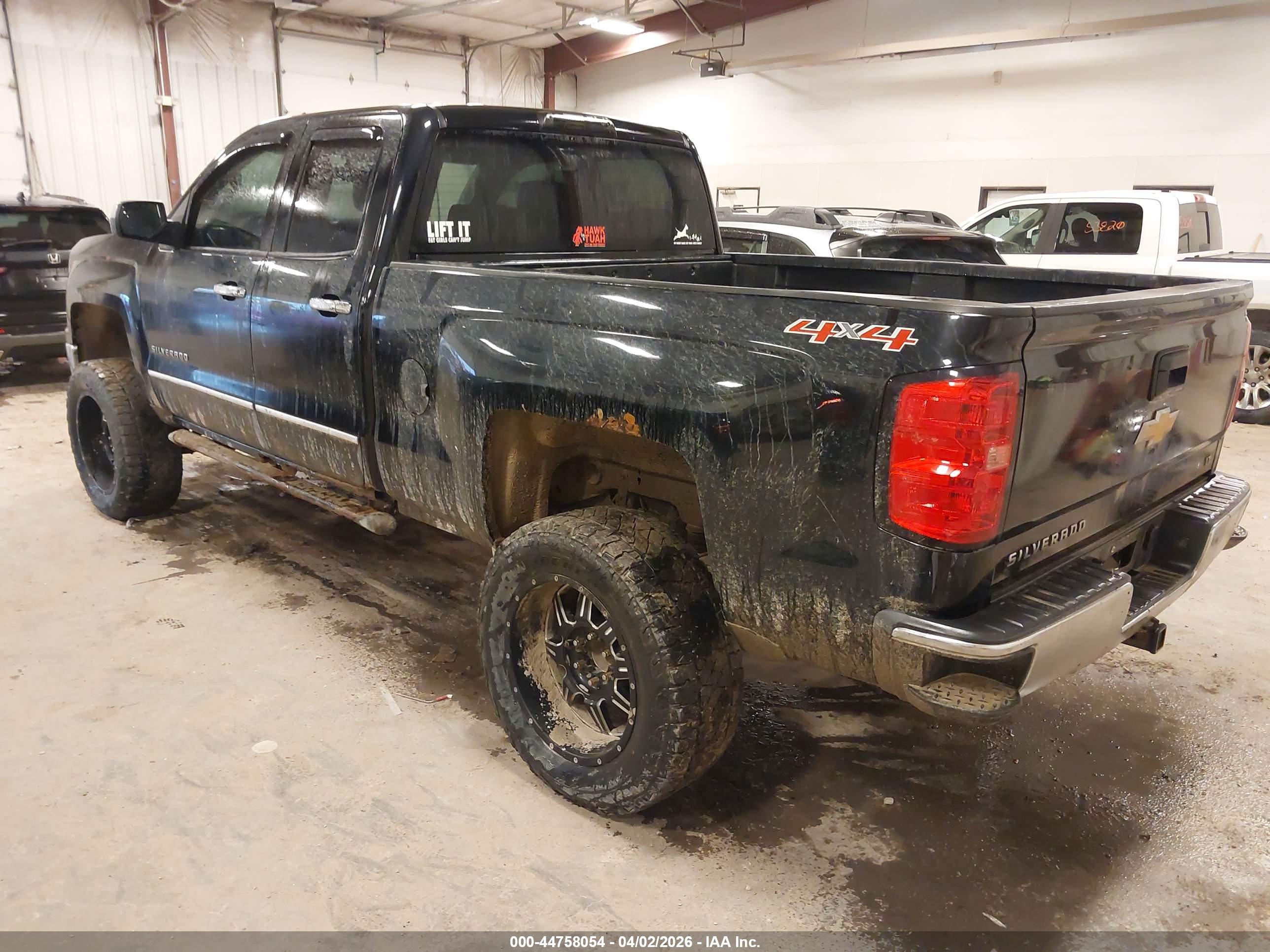 CHEVROLET SILVERADO image 3