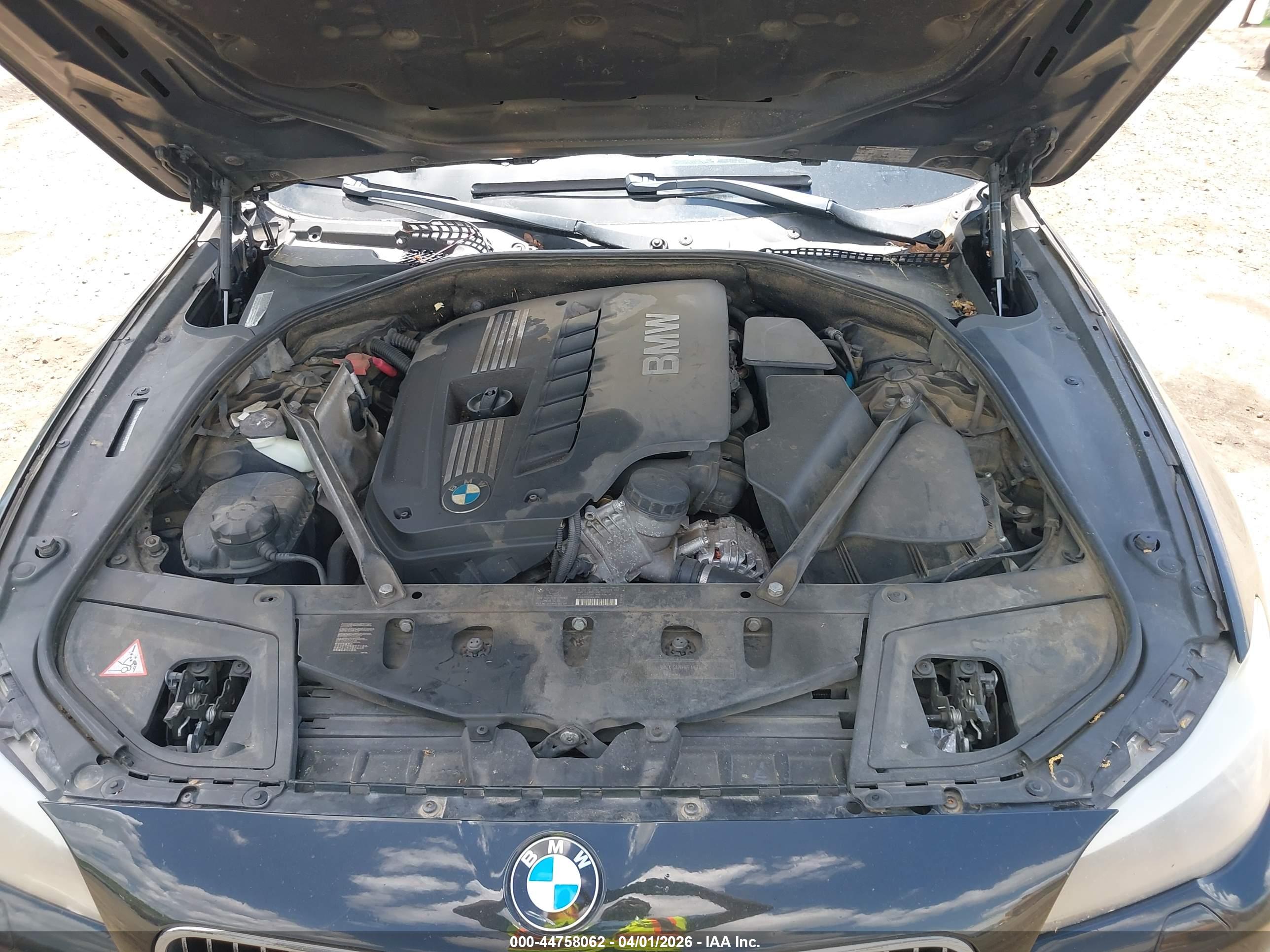 BMW 528I image 10