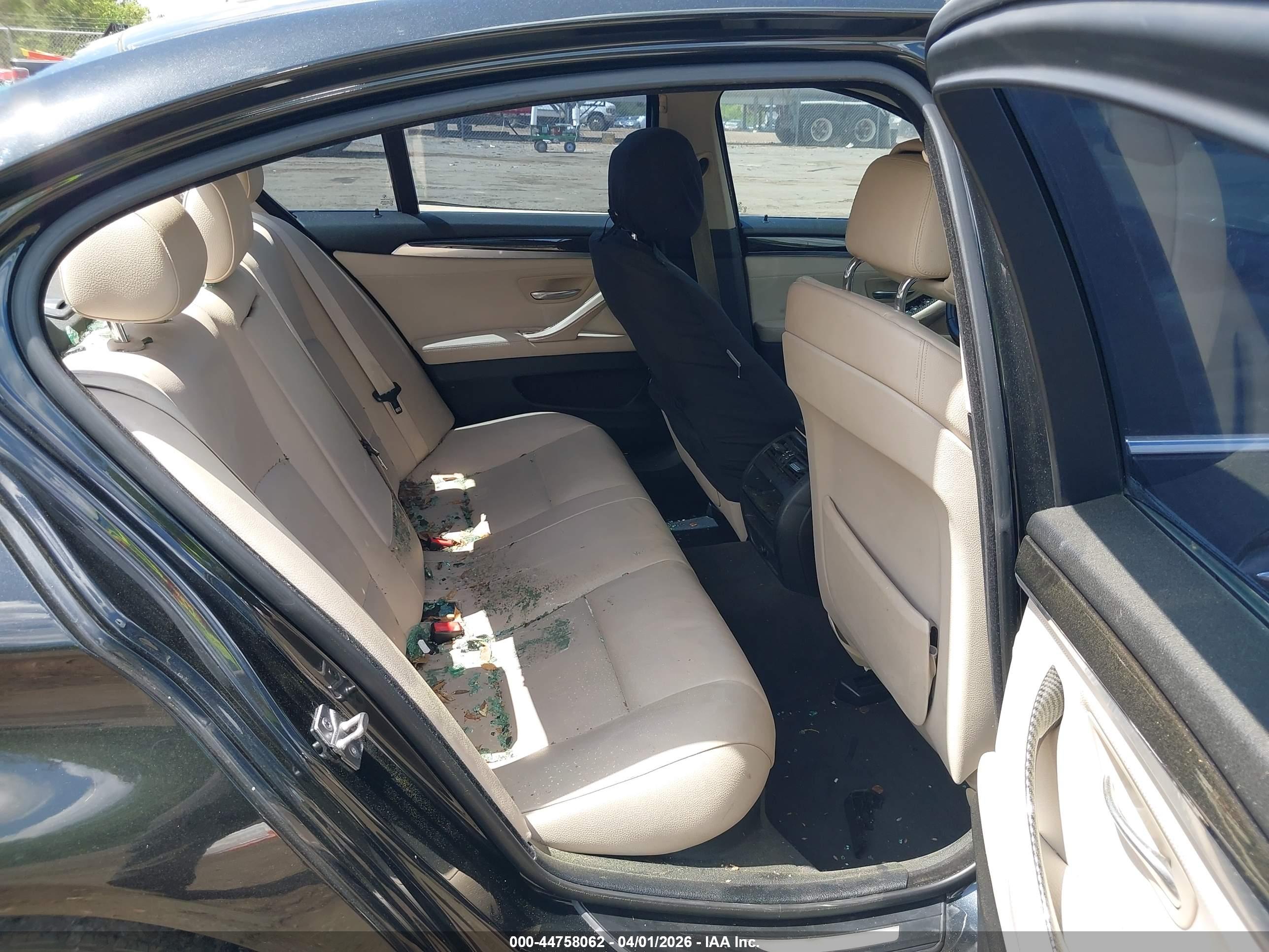 BMW 528I image 8