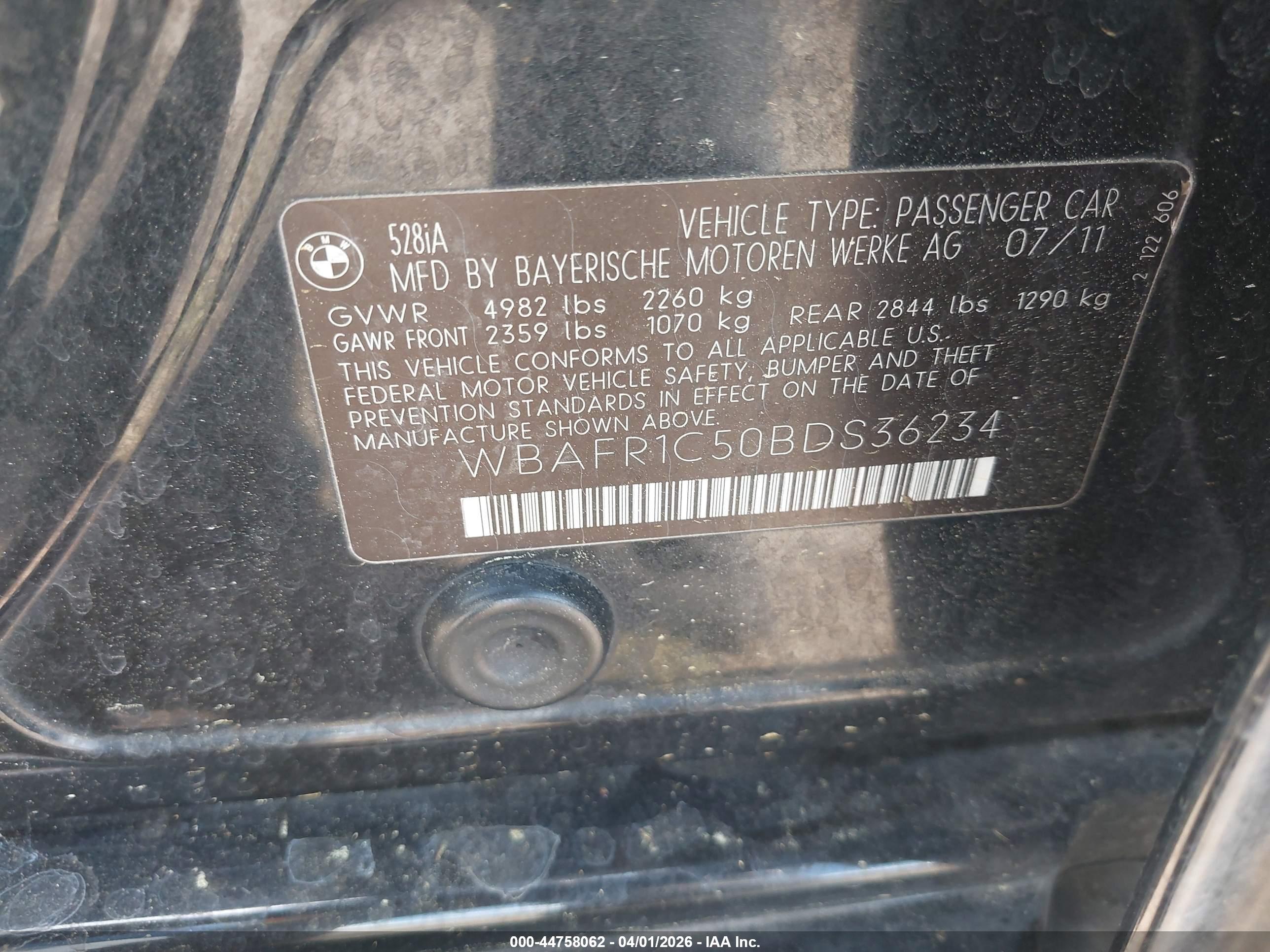 BMW 528I image 9