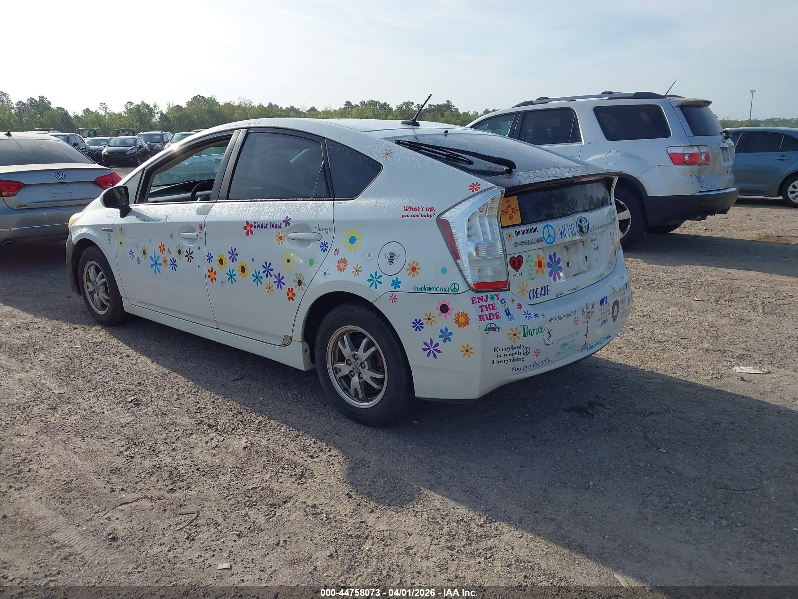 TOYOTA PRIUS image 3