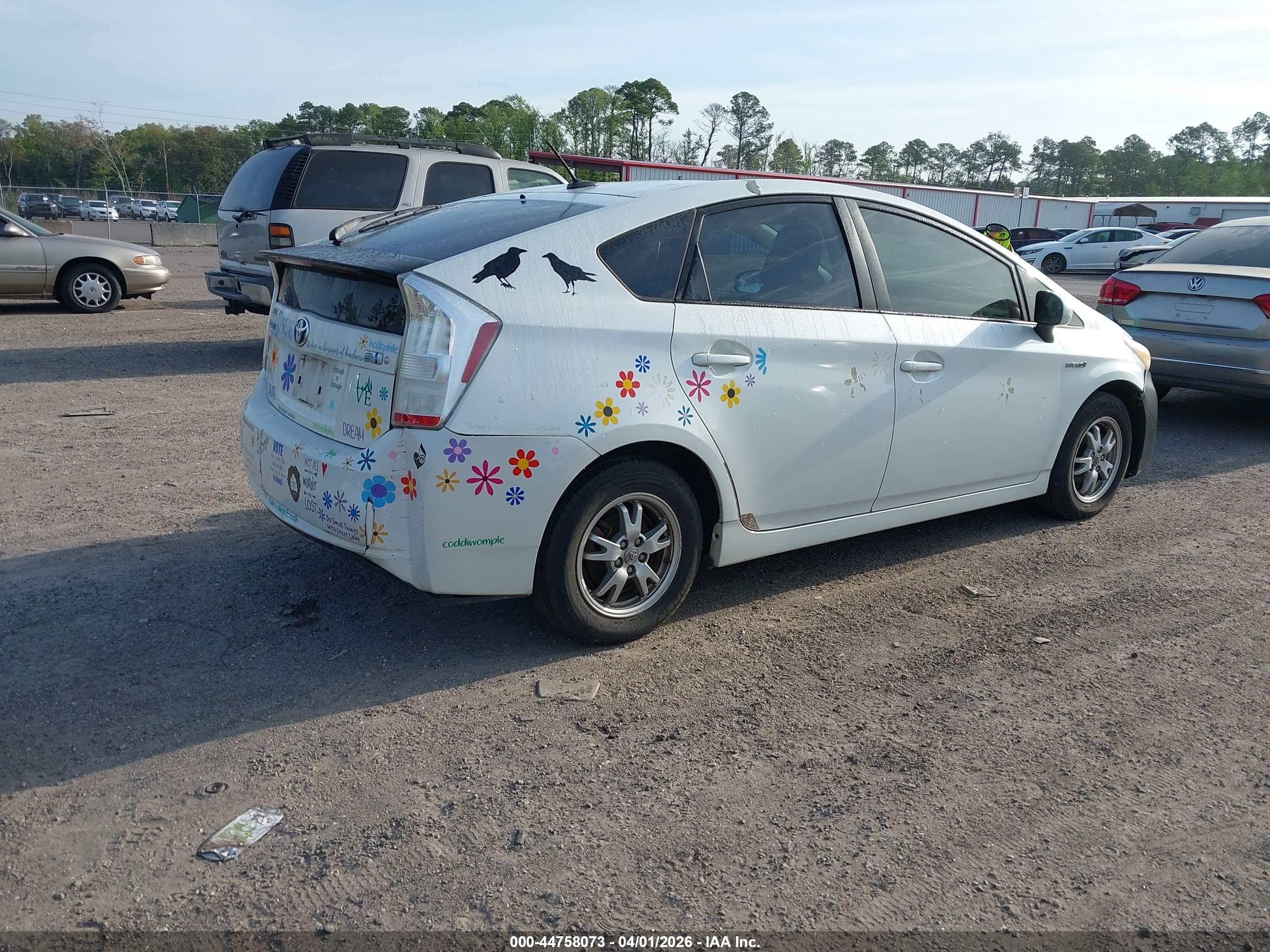 TOYOTA PRIUS image 4