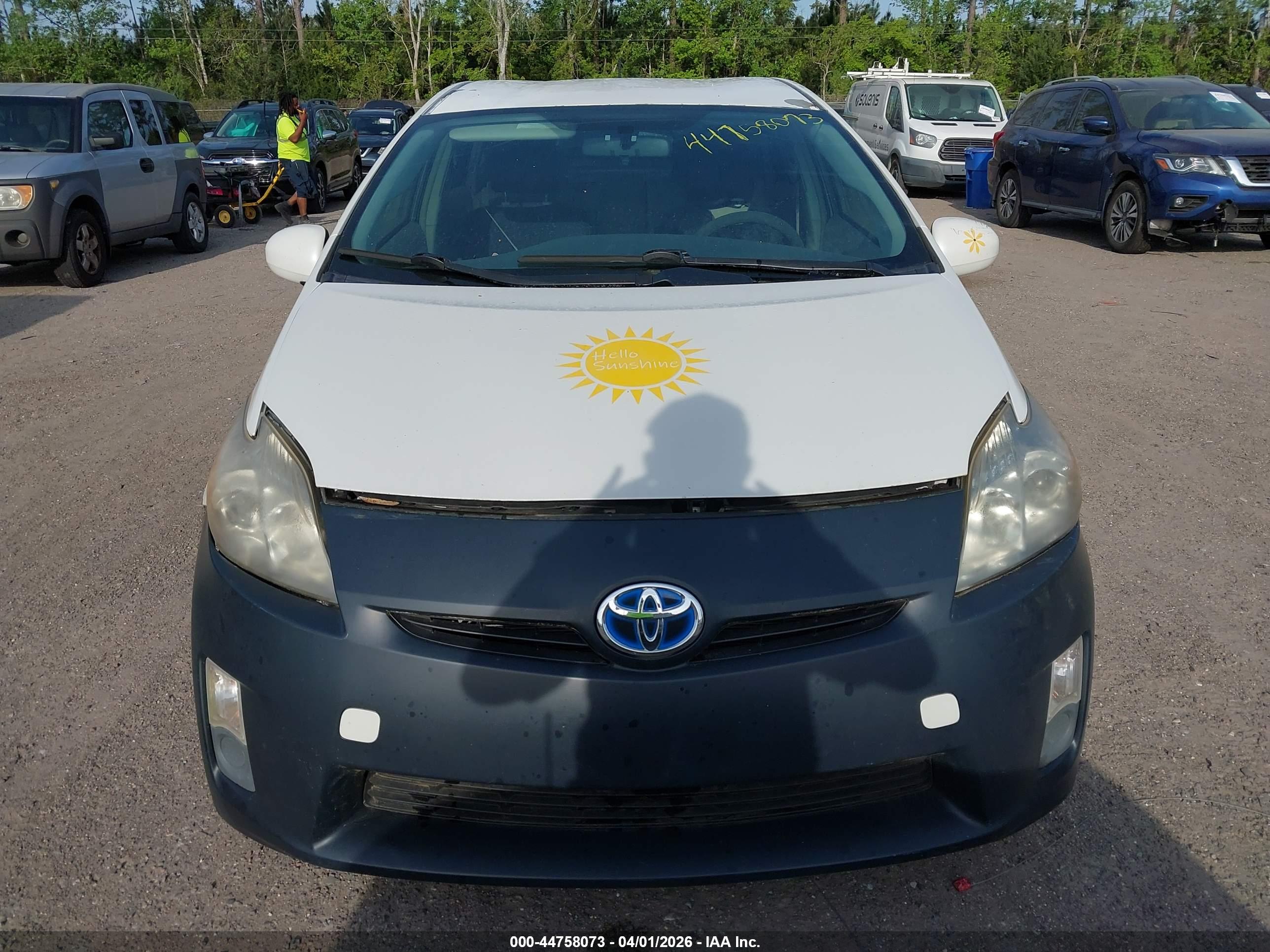 TOYOTA PRIUS image 6