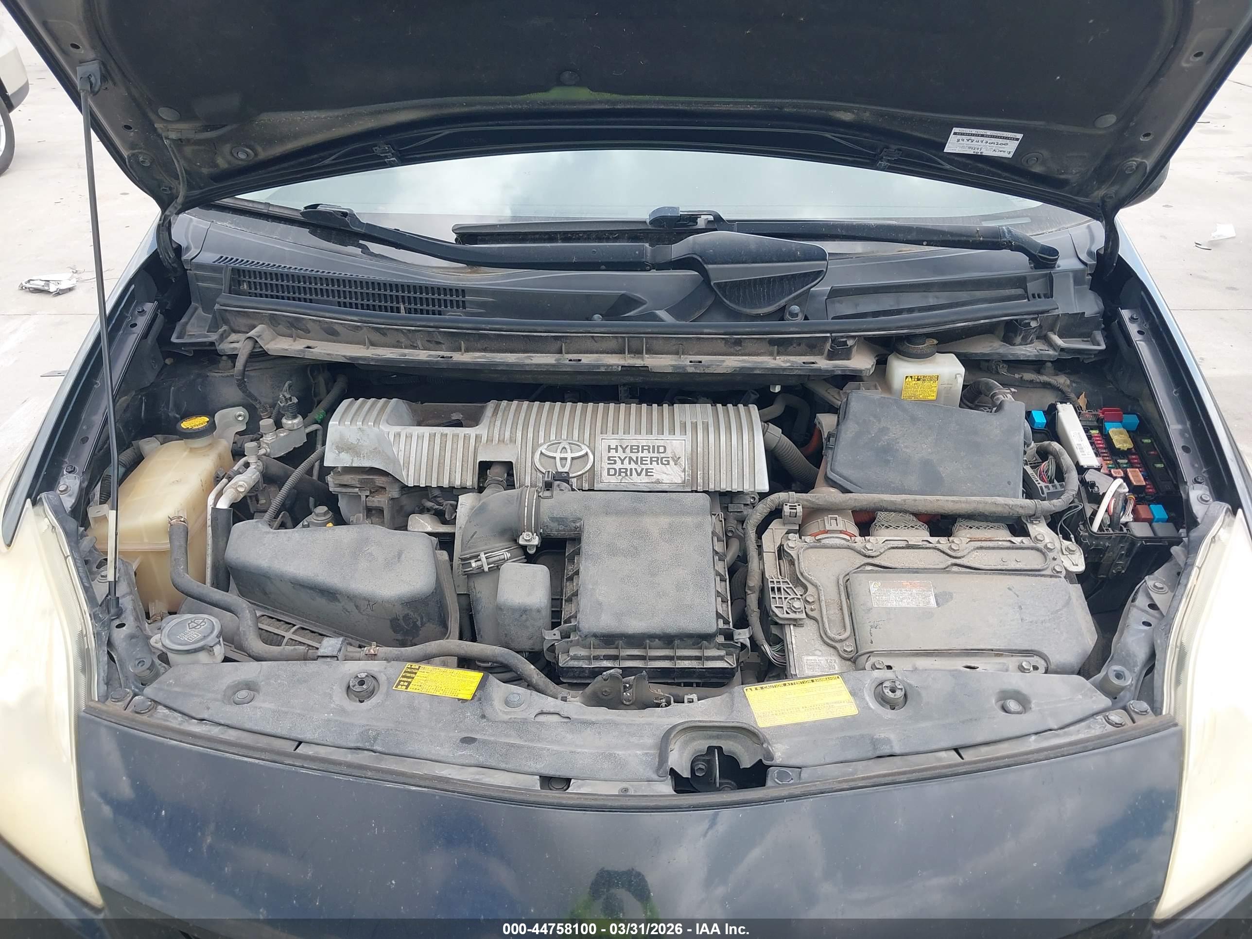 TOYOTA PRIUS image 10