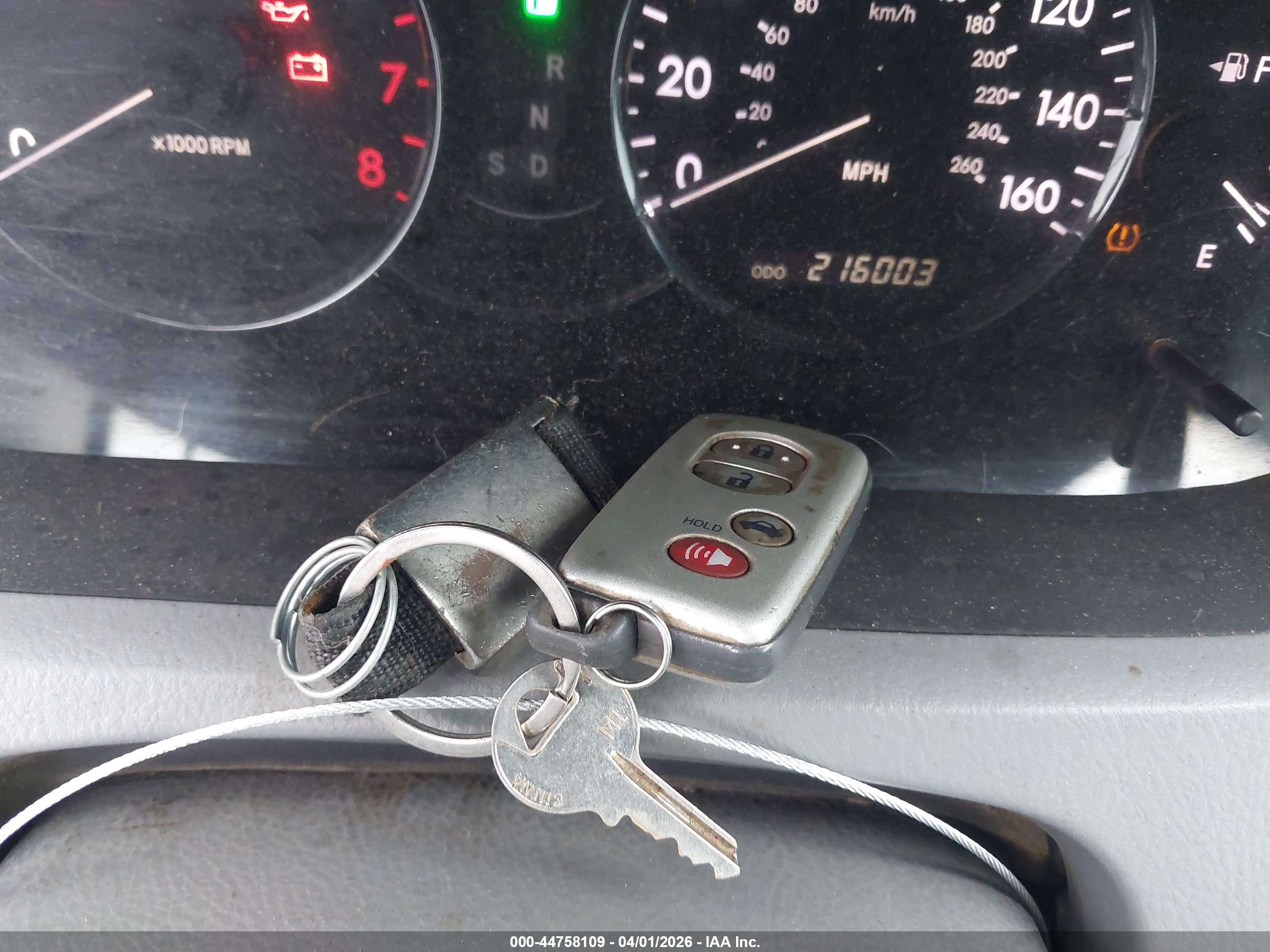 TOYOTA AVALON image 11