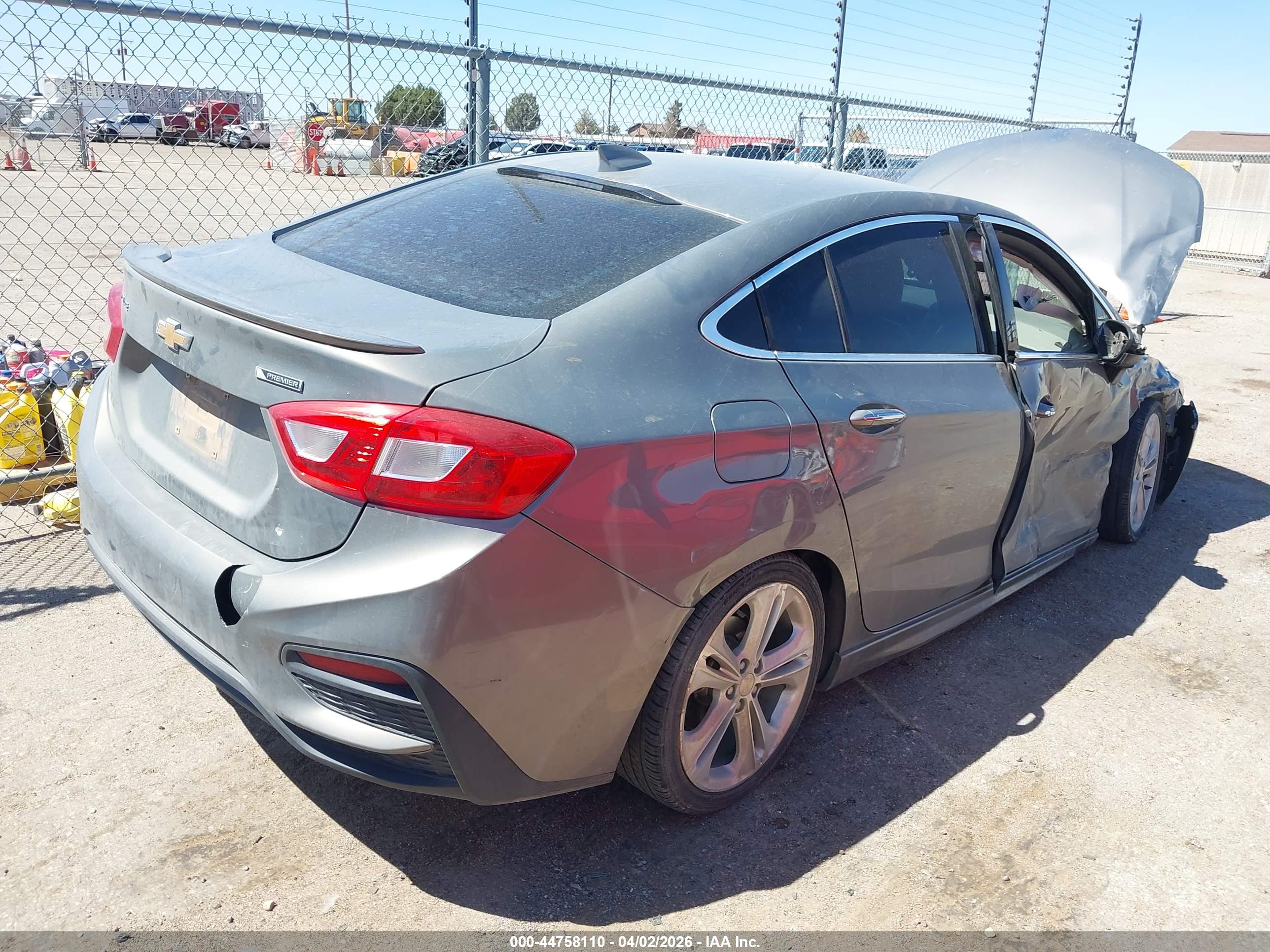 CHEVROLET CRUZE image 4