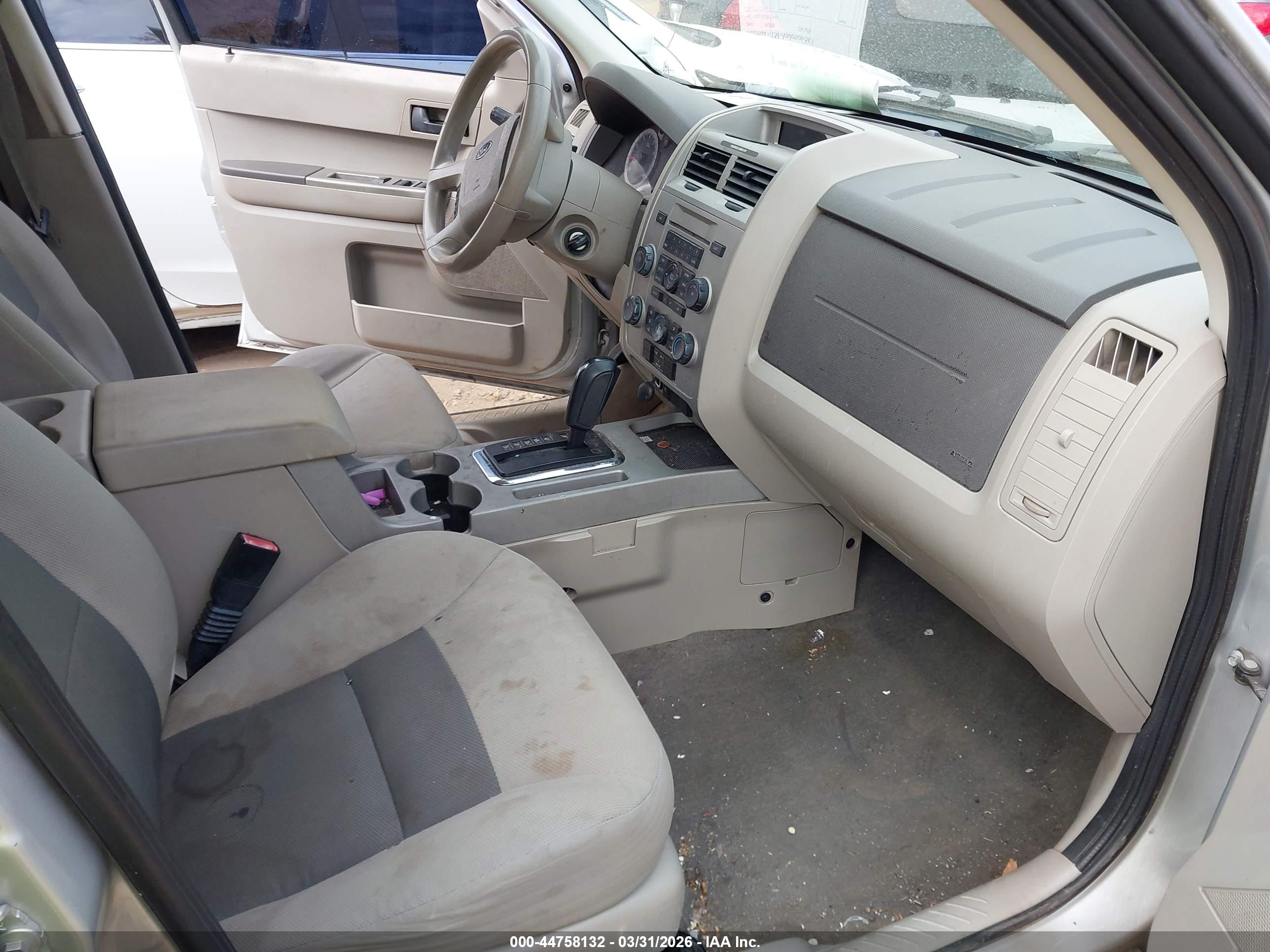 FORD ESCAPE image 5