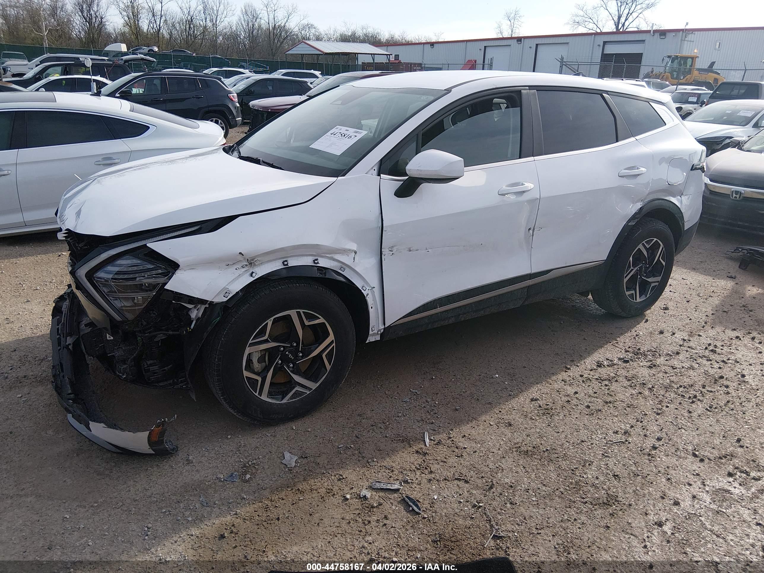 KIA SPORTAGE image 2
