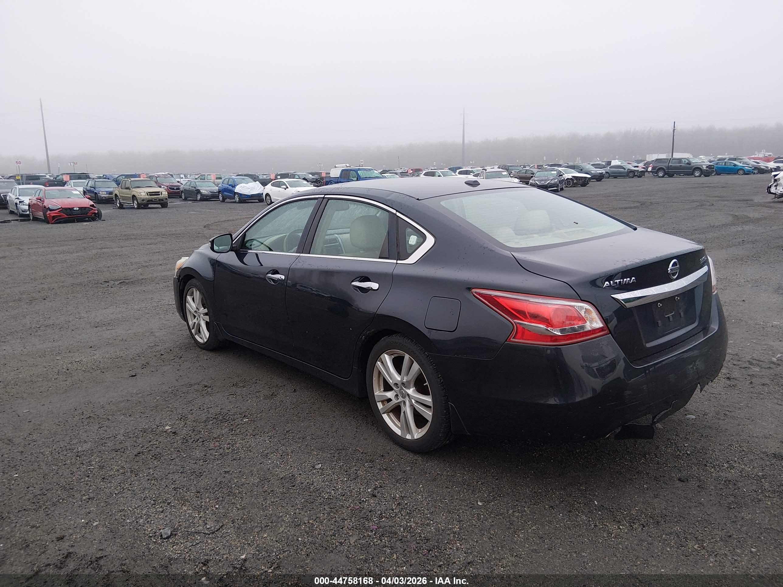 NISSAN ALTIMA image 3