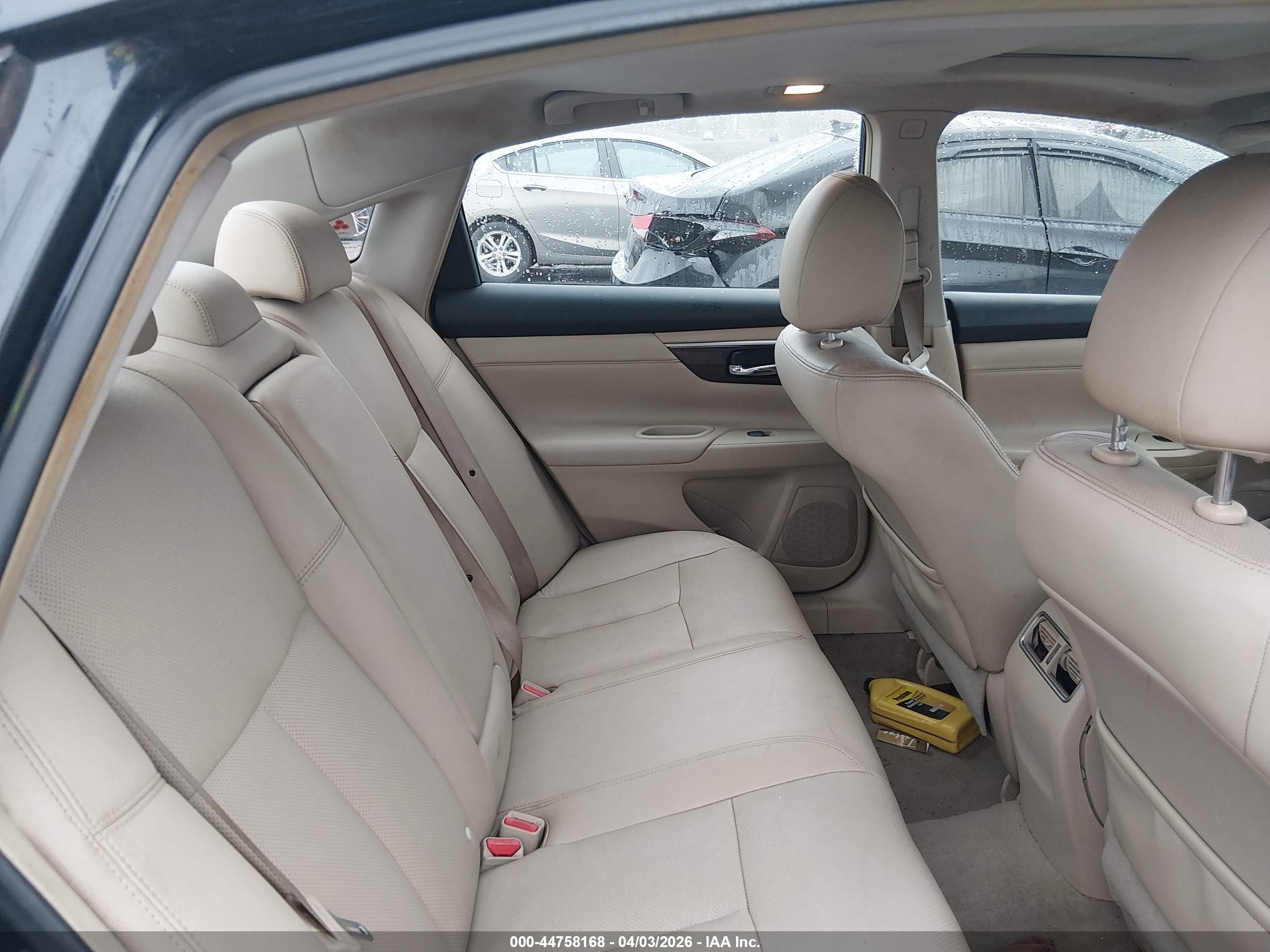 NISSAN ALTIMA image 8