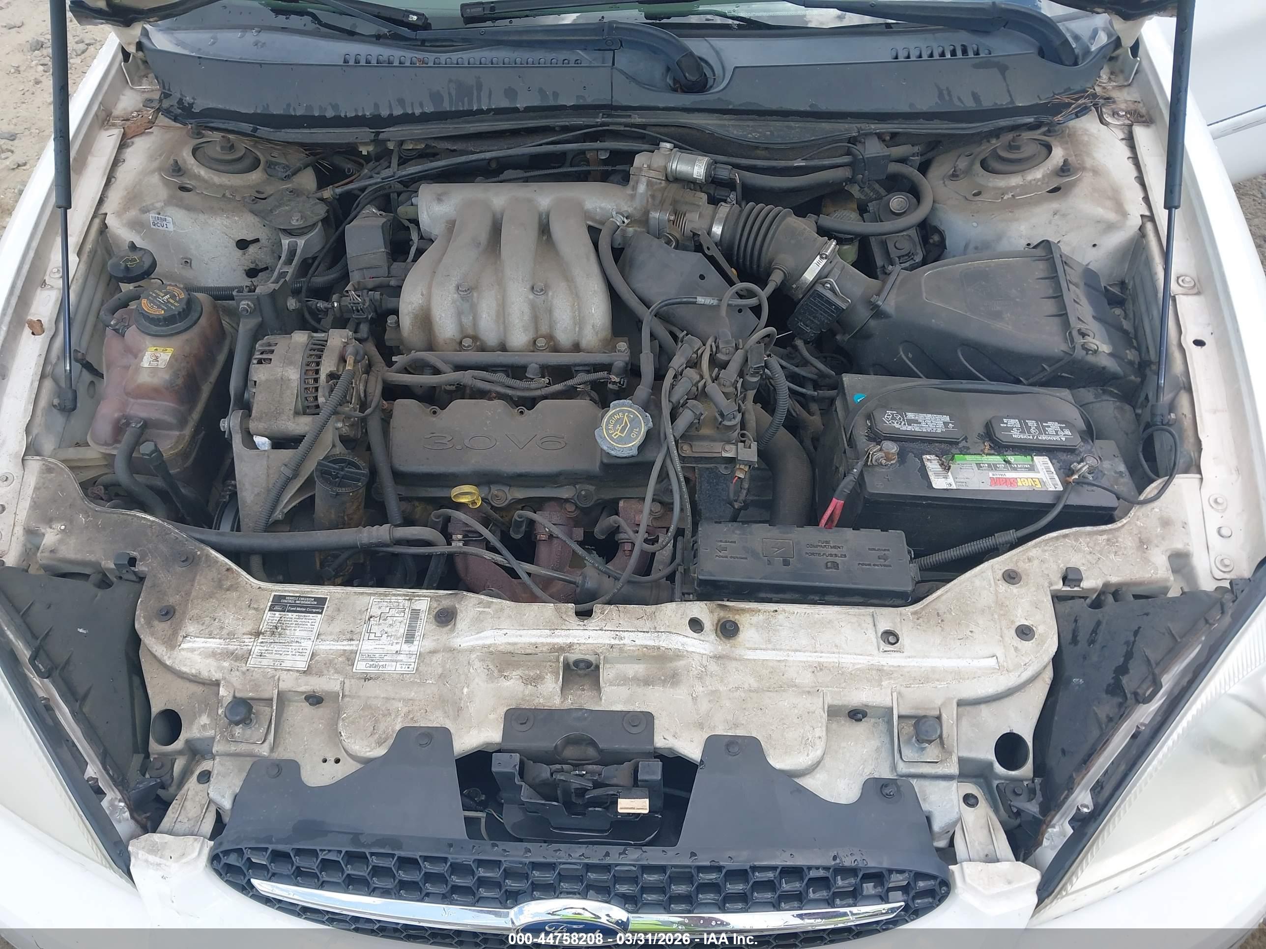 FORD TAURUS image 10