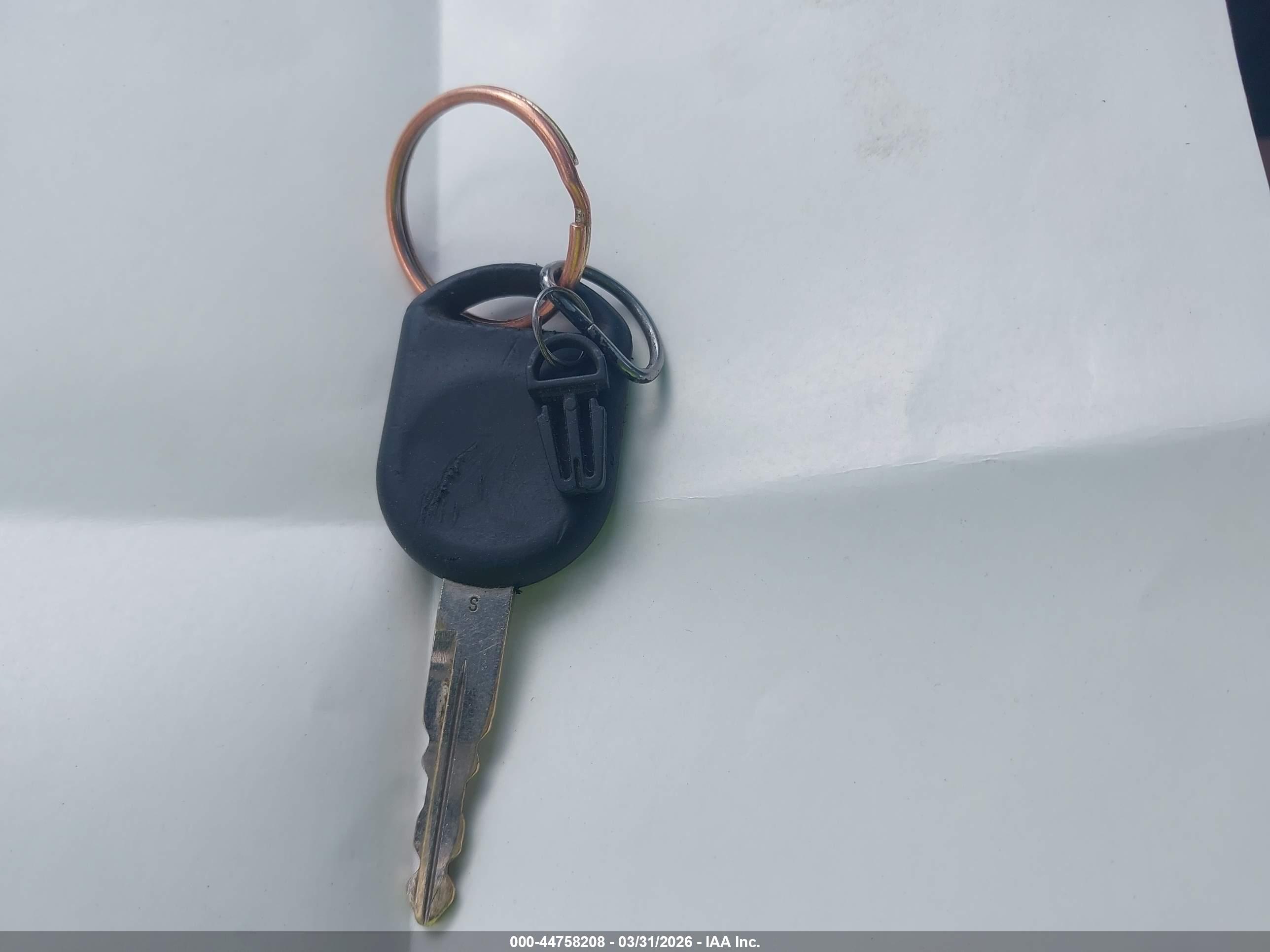 FORD TAURUS image 11