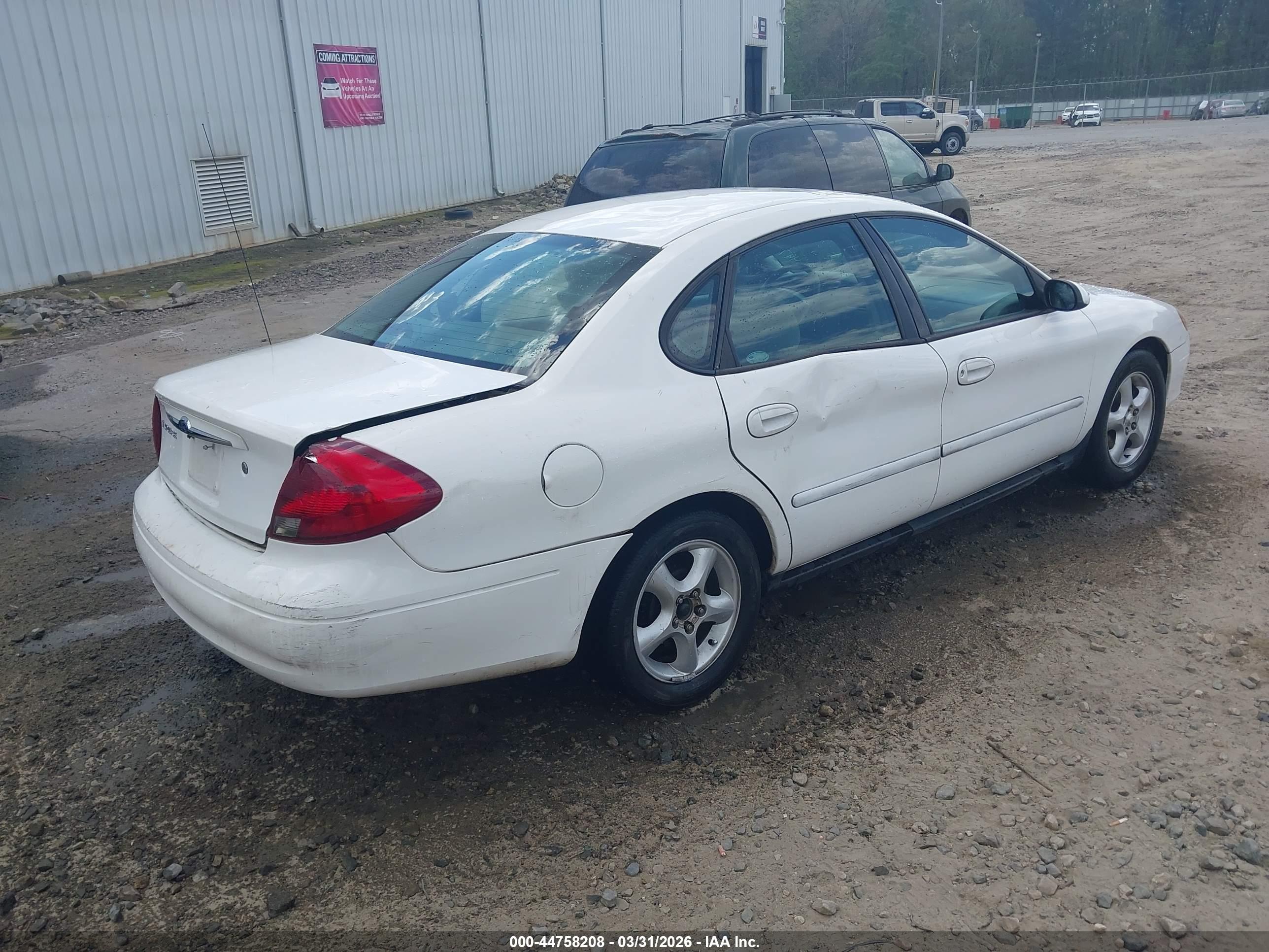 FORD TAURUS image 4