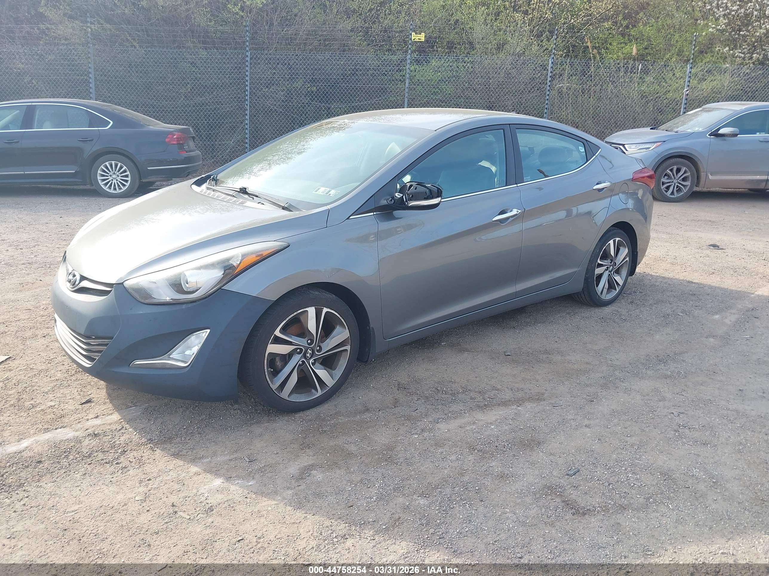 HYUNDAI ELANTRA image 2