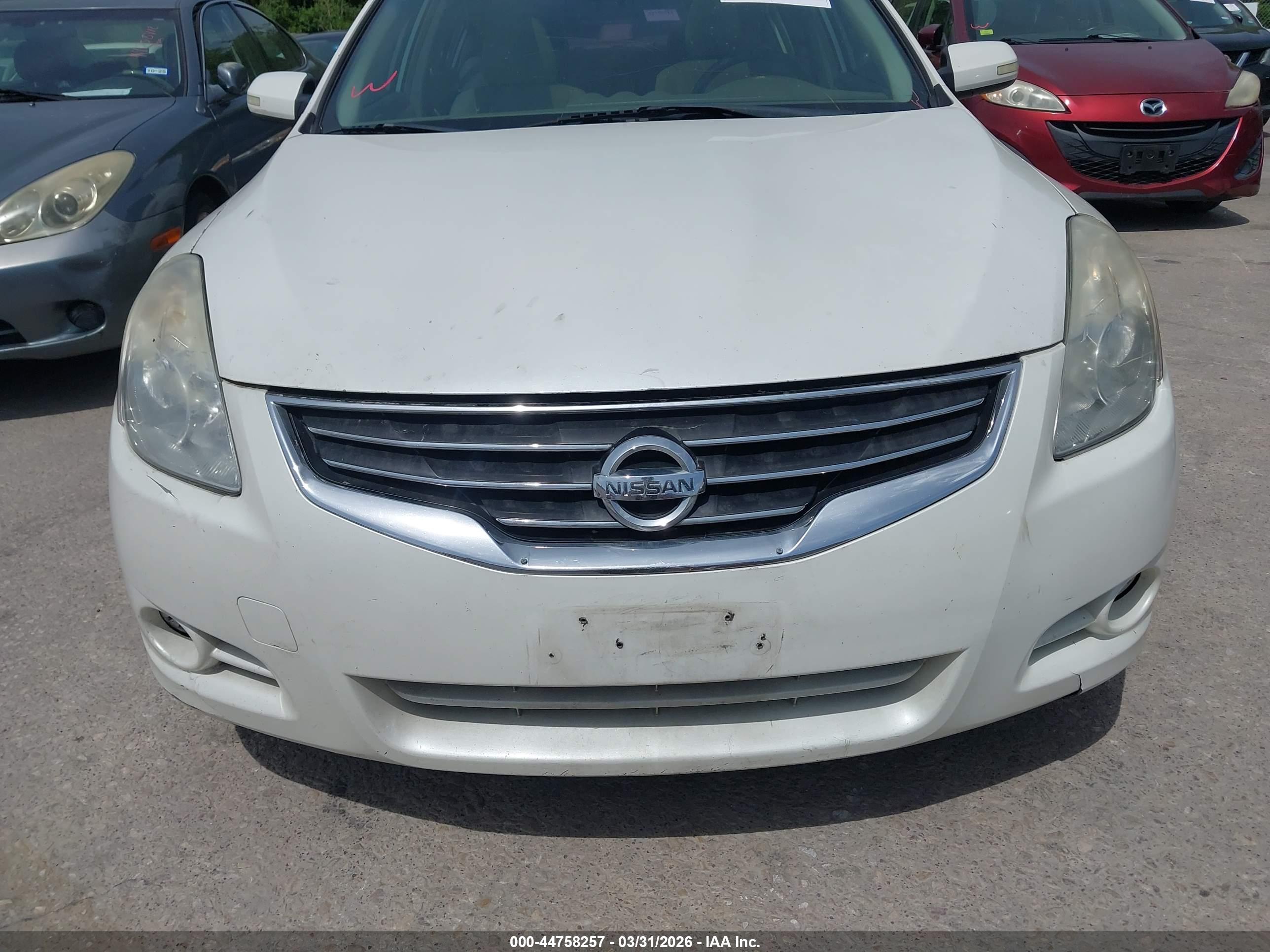 NISSAN ALTIMA image 6