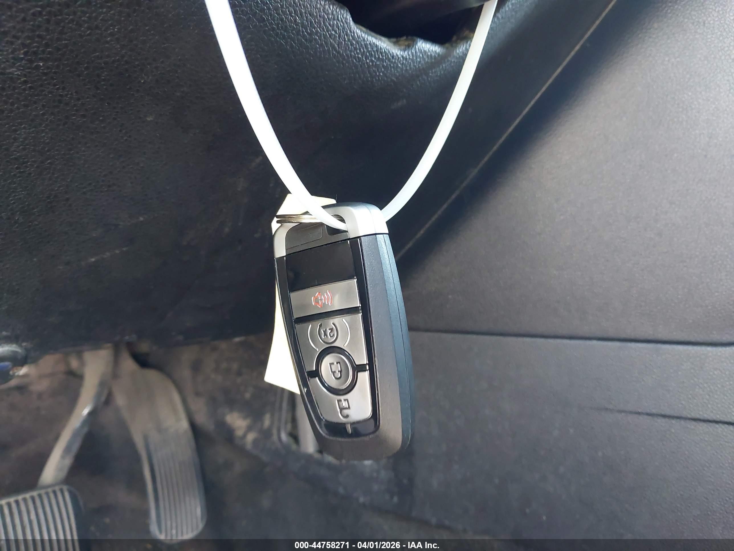 FORD EXPLORER image 11