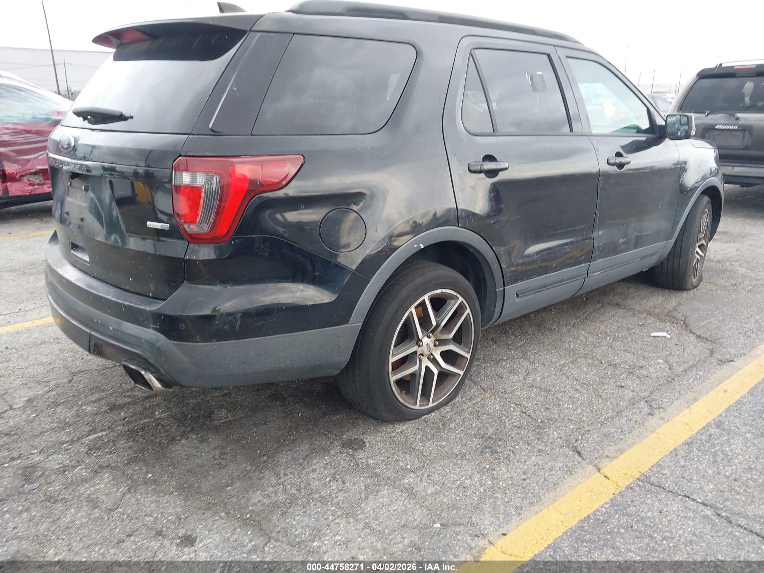 FORD EXPLORER image 4