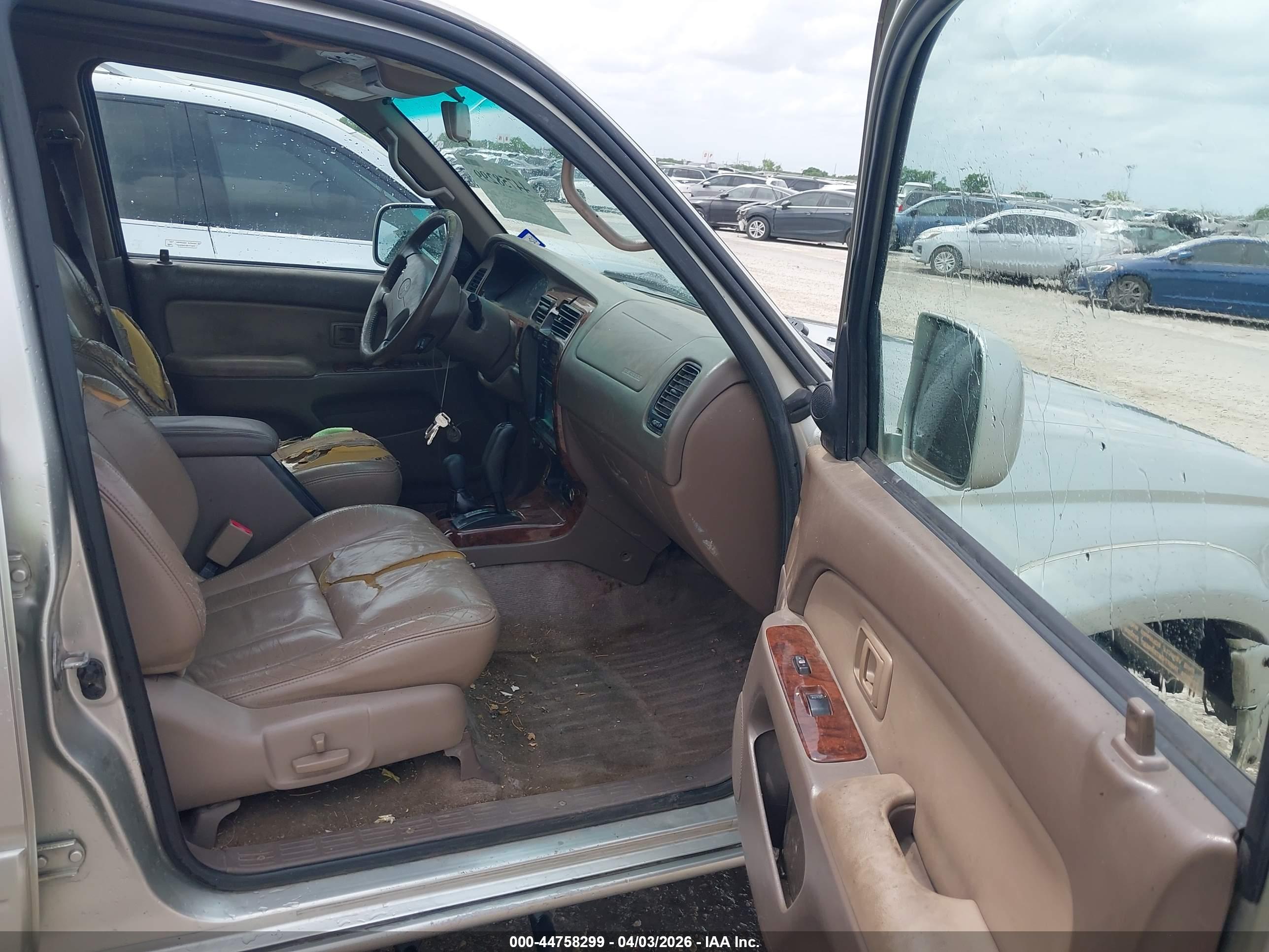TOYOTA 4RUNNER image 5