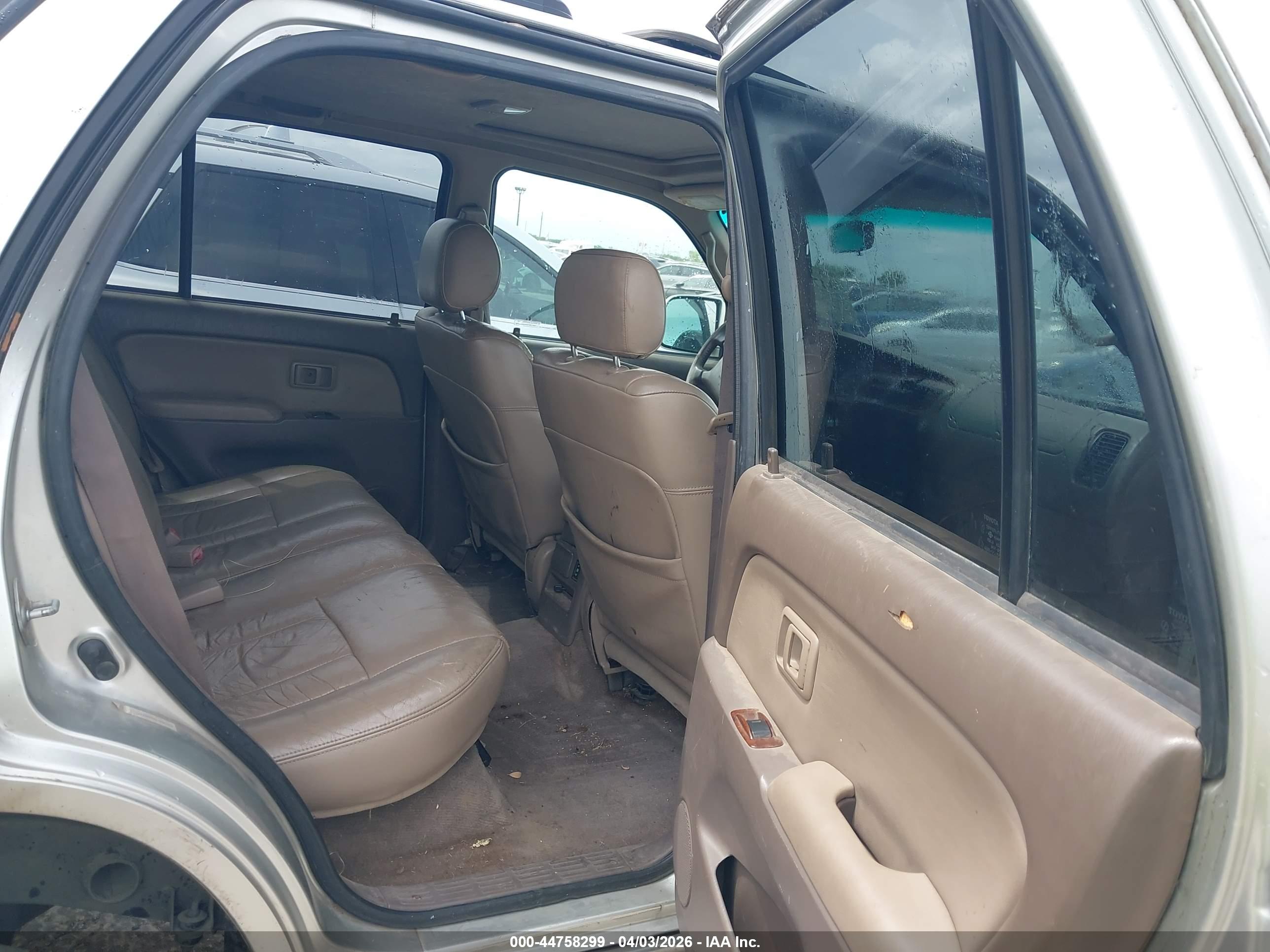 TOYOTA 4RUNNER image 8