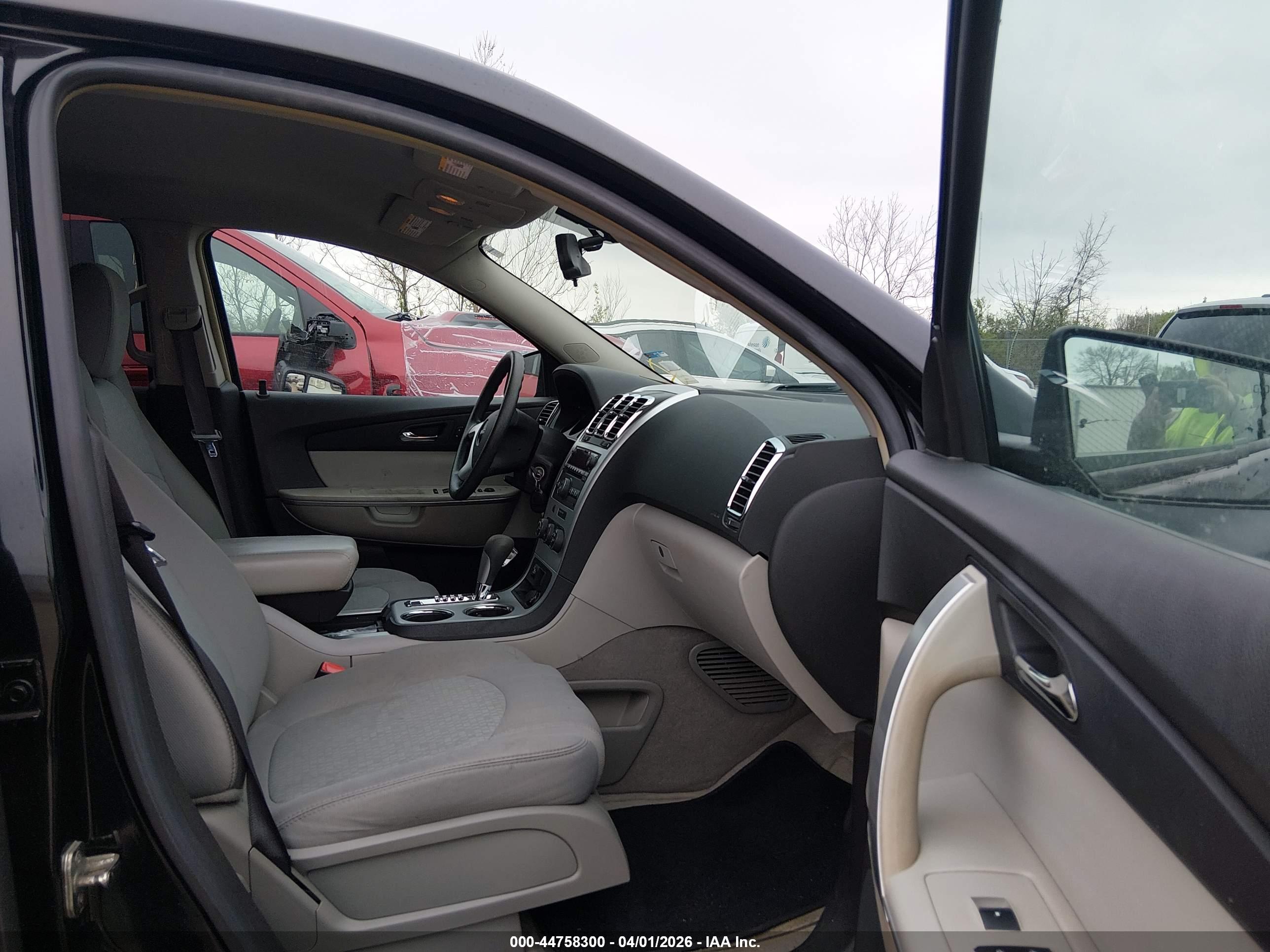 GMC ACADIA image 5