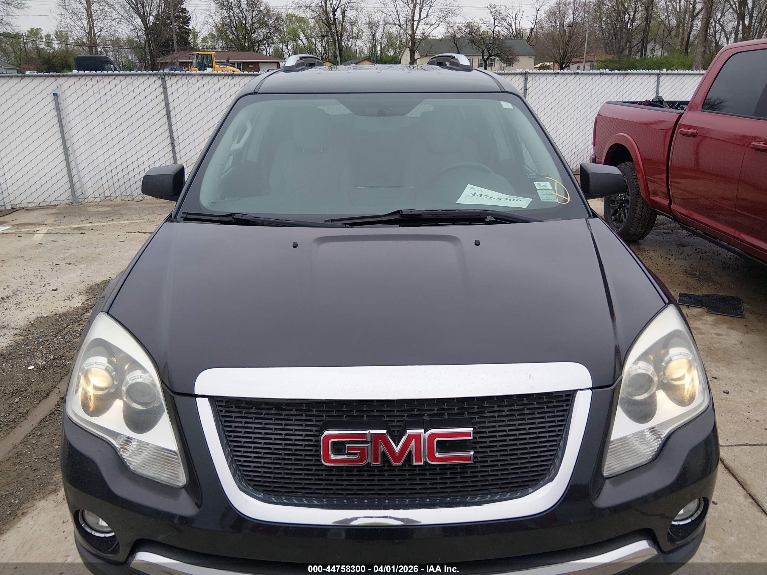 GMC ACADIA image 6