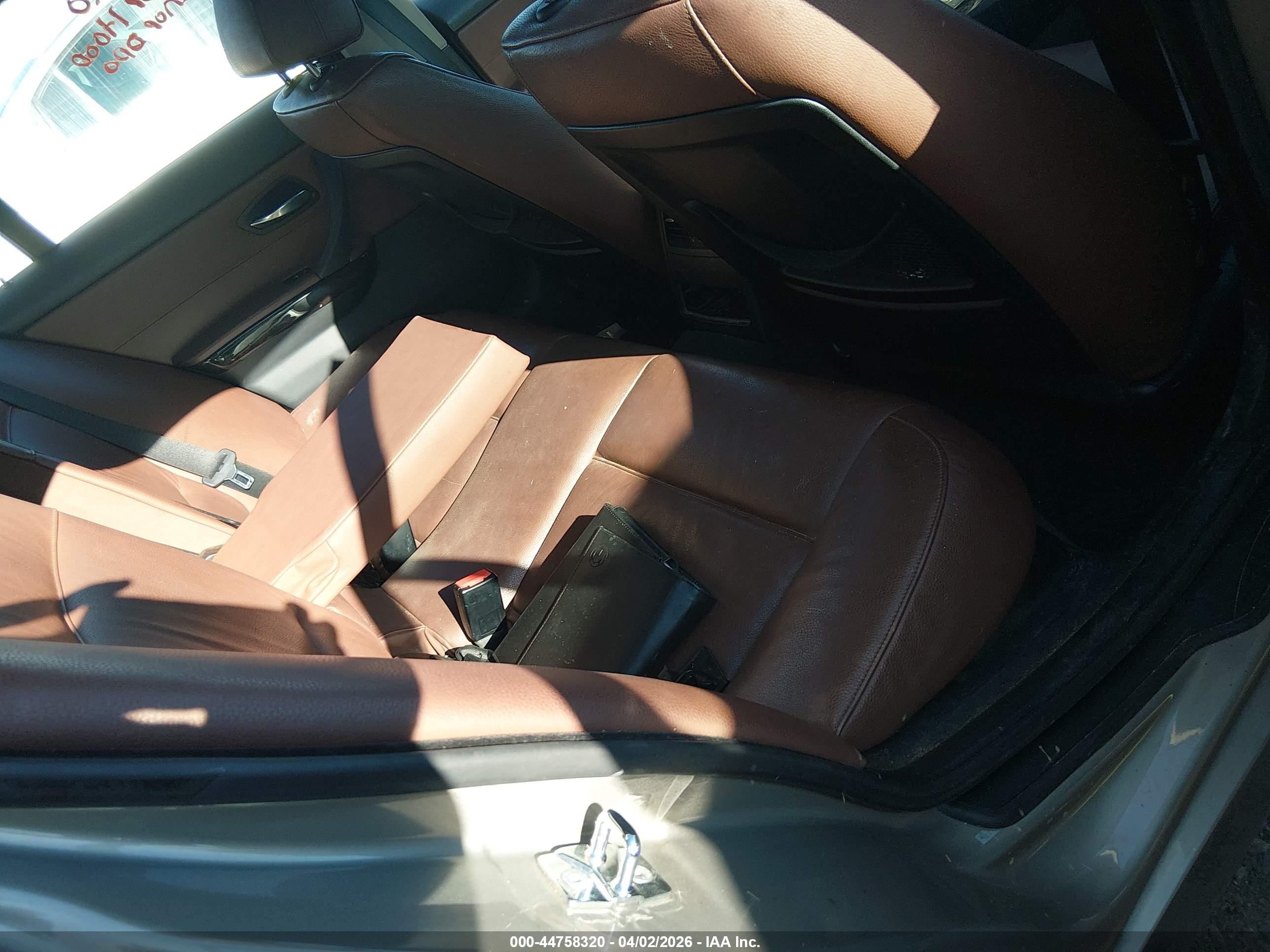 BMW 328XI image 8