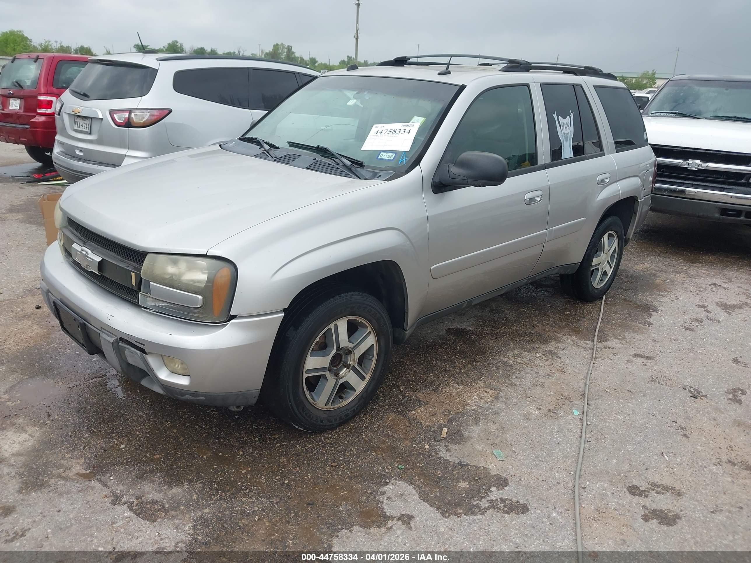 CHEVROLET TRAILBLAZER image 2