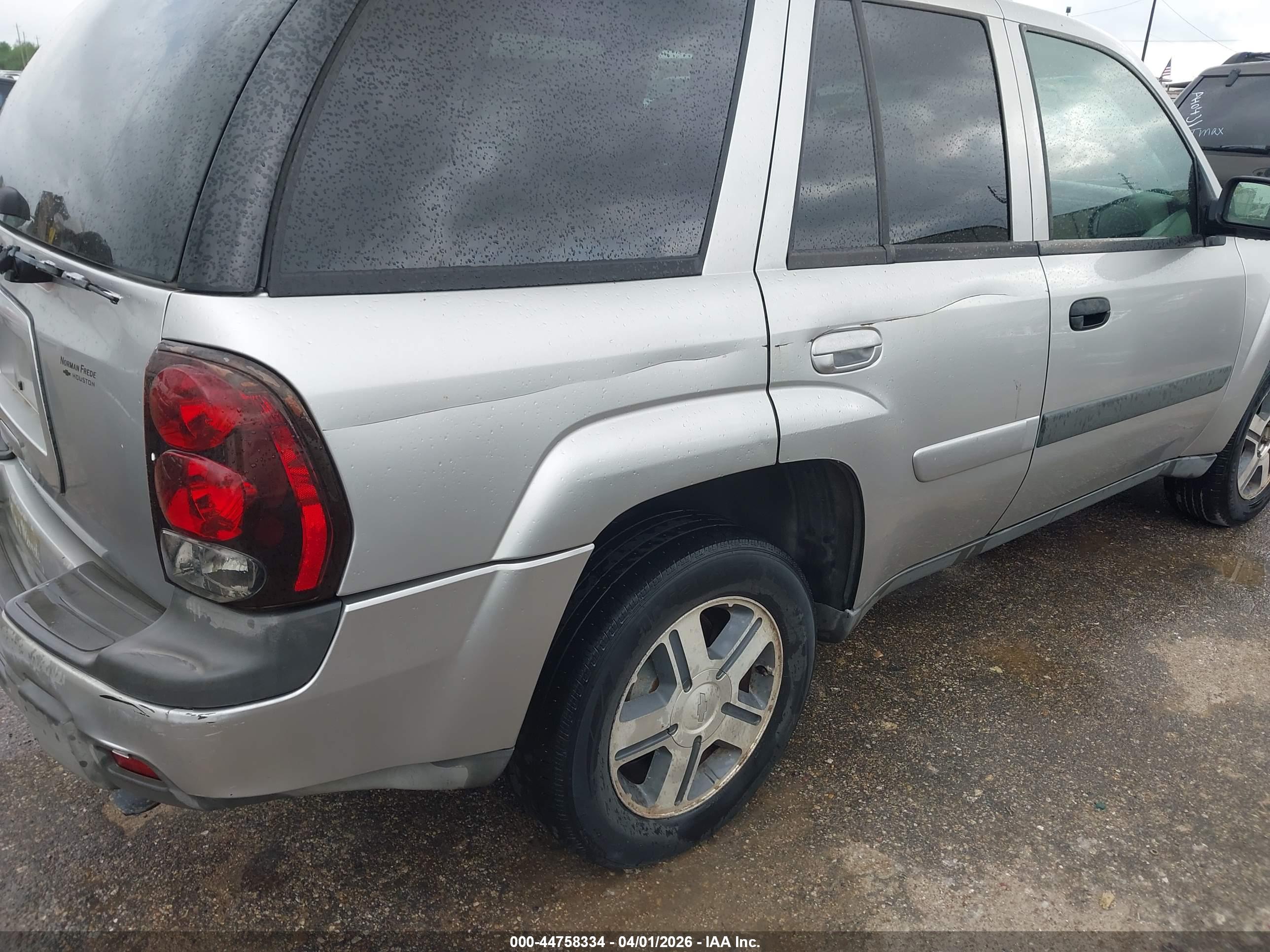 CHEVROLET TRAILBLAZER image 6