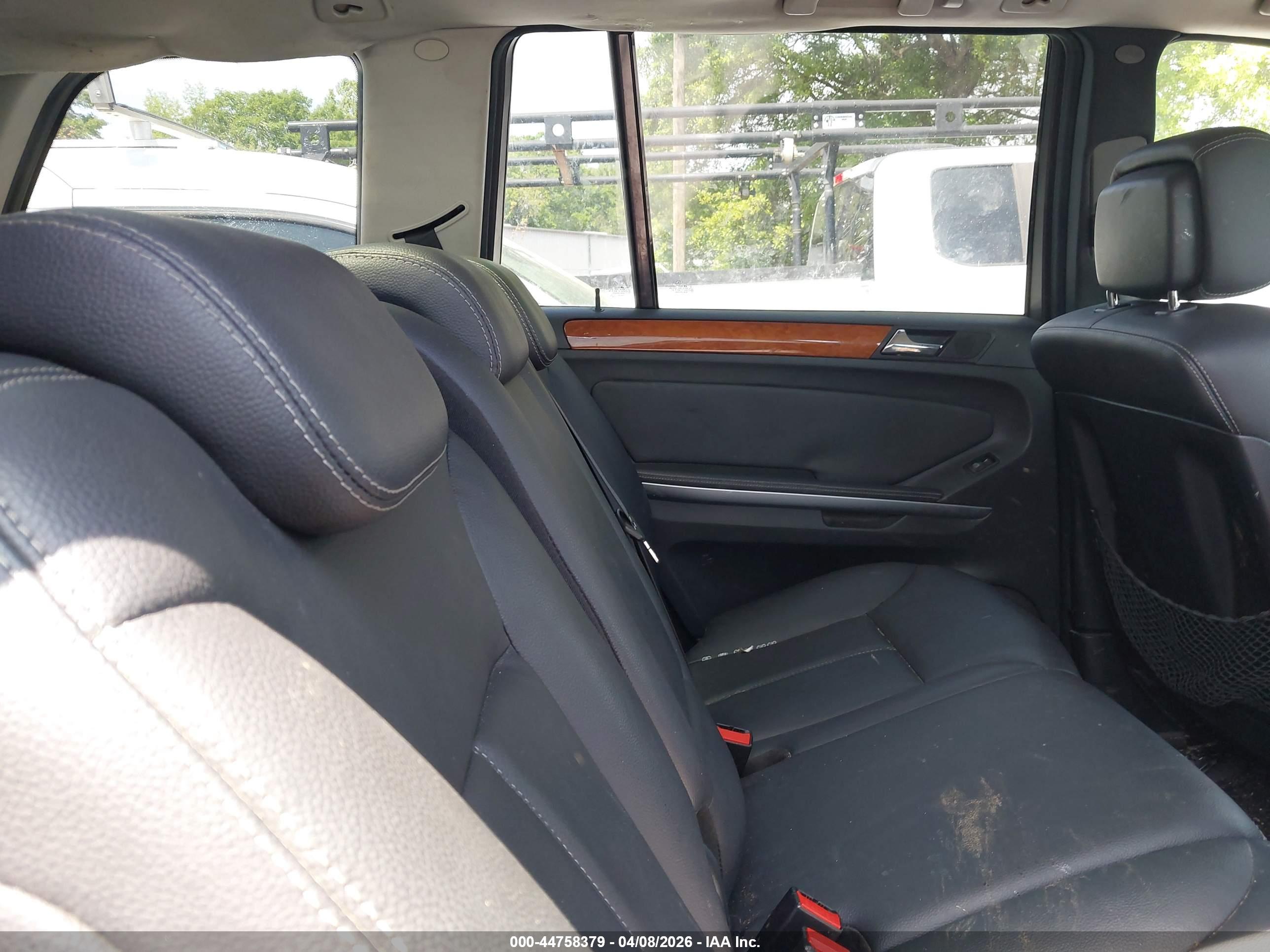 MERCEDES-BENZ GL image 8