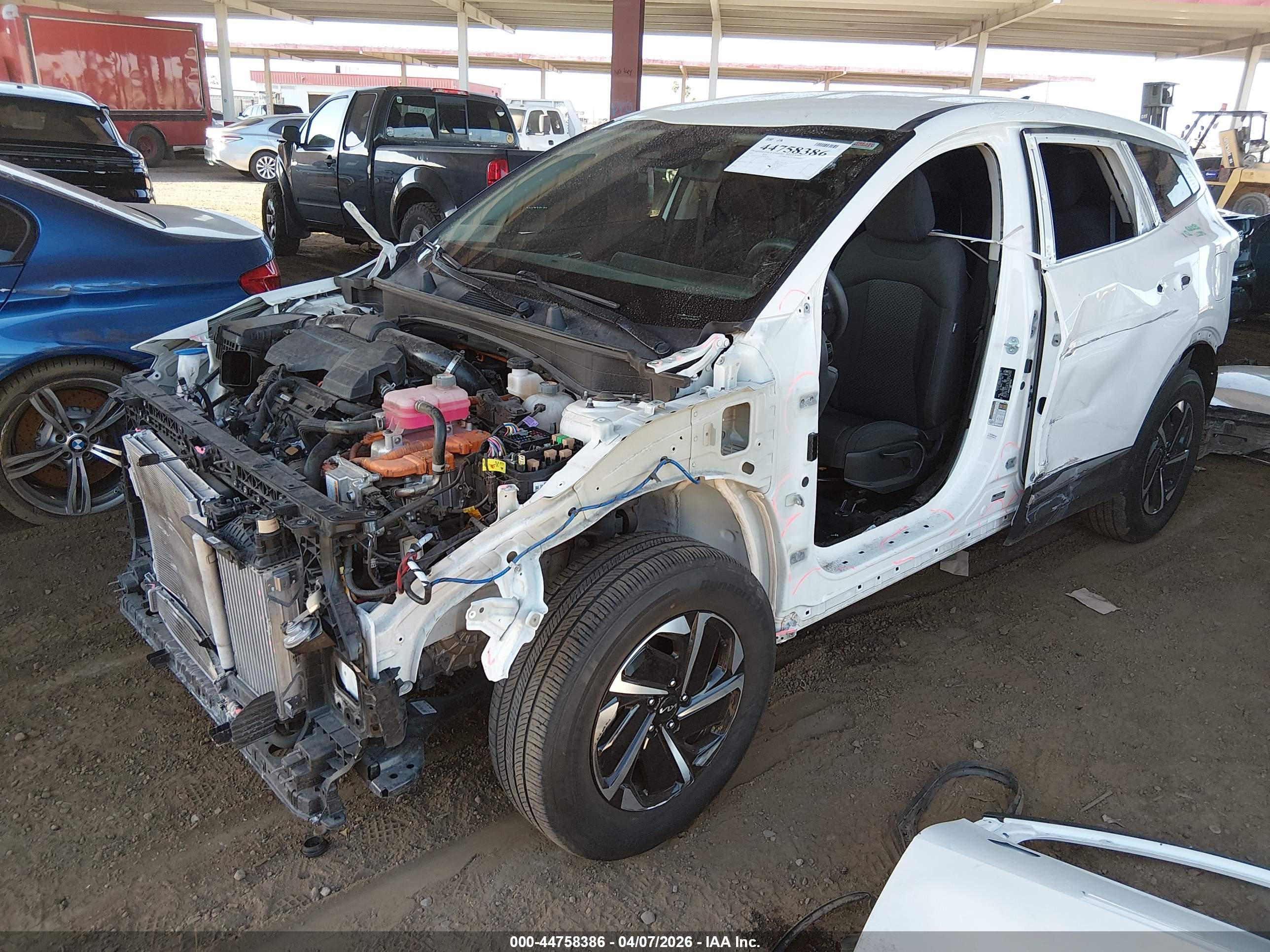 KIA SPORTAGE image 6